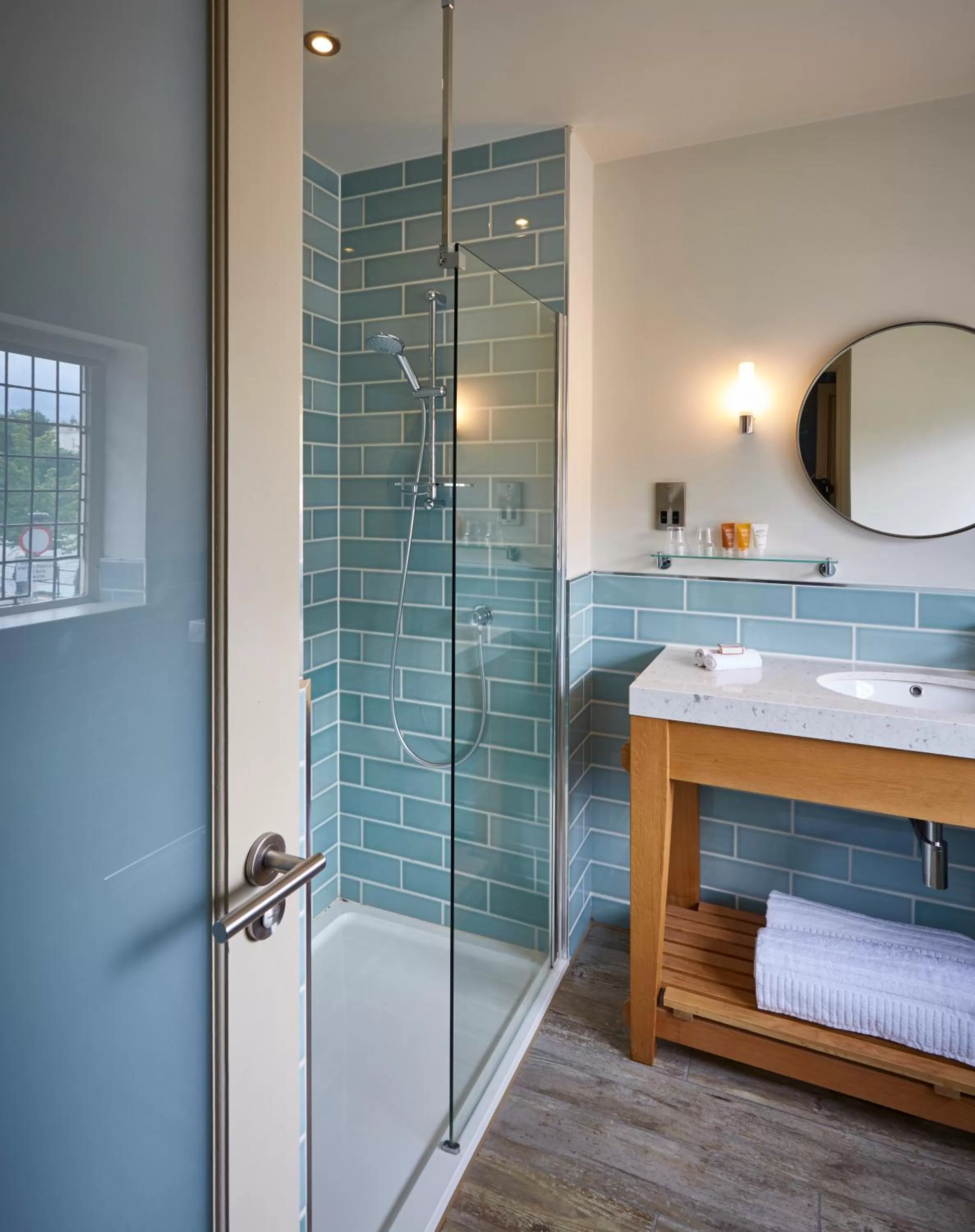 Bathroom in The Boathouse Inn & Riverside Rooms