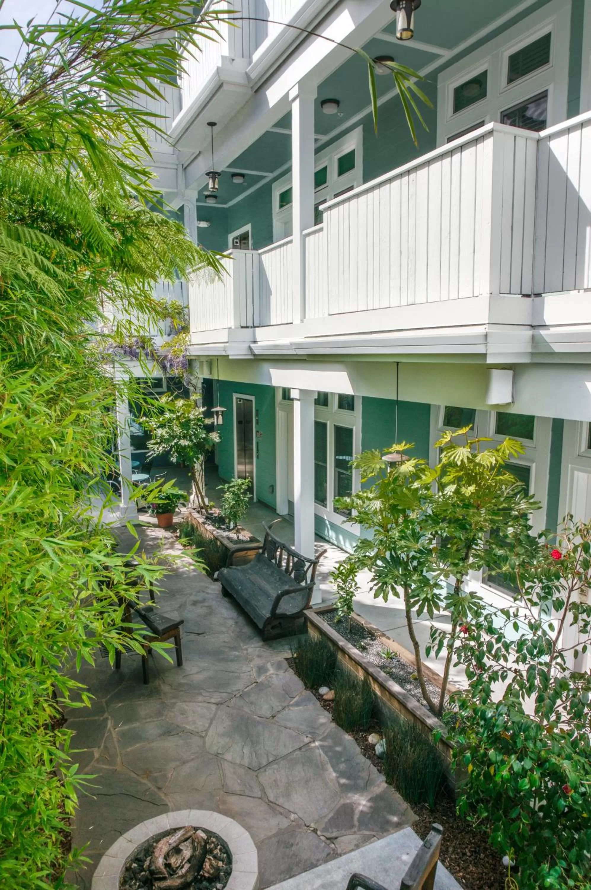 Garden in Pacific Blue Inn