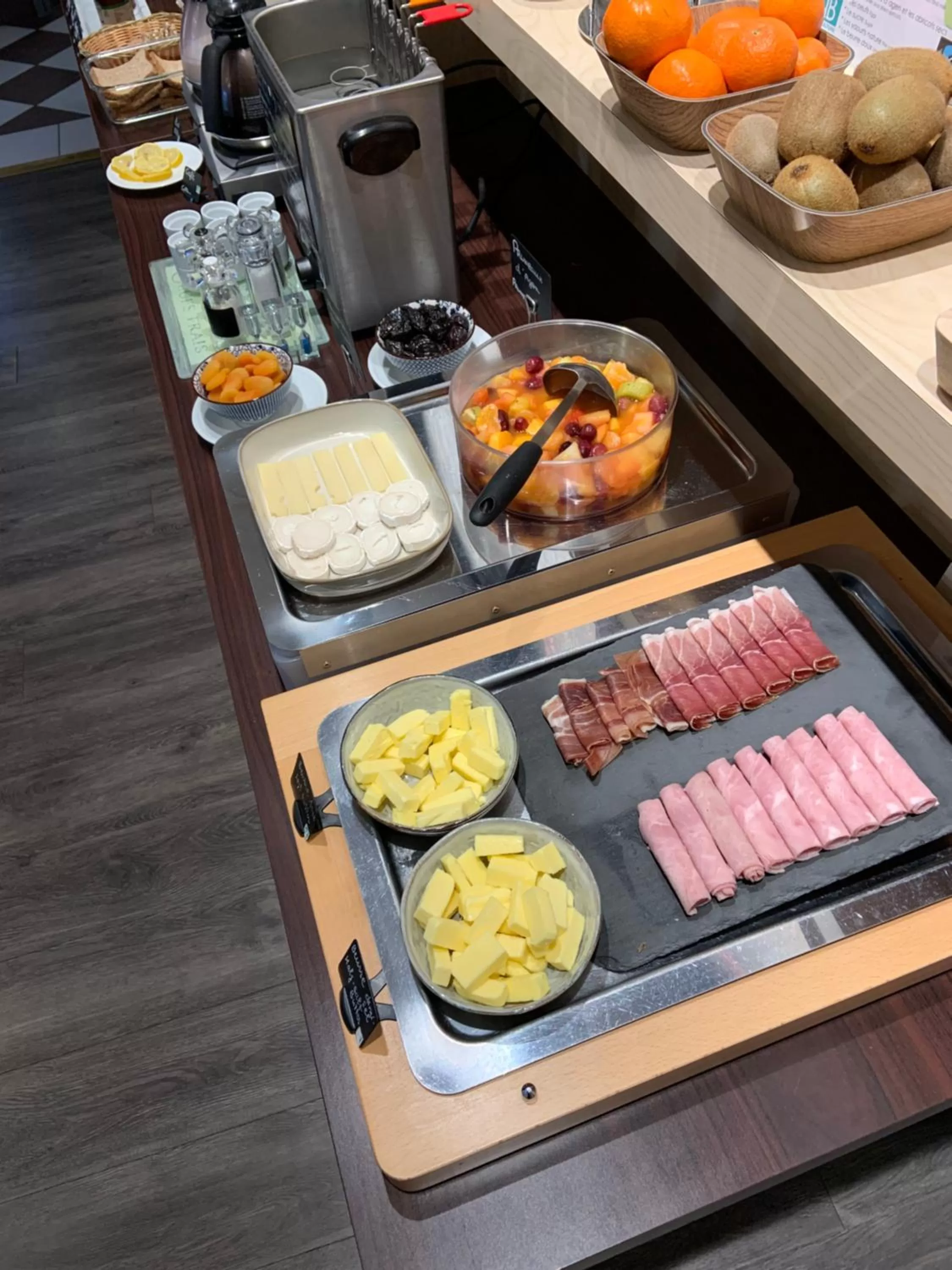 Breakfast in Hôtel de Champagne