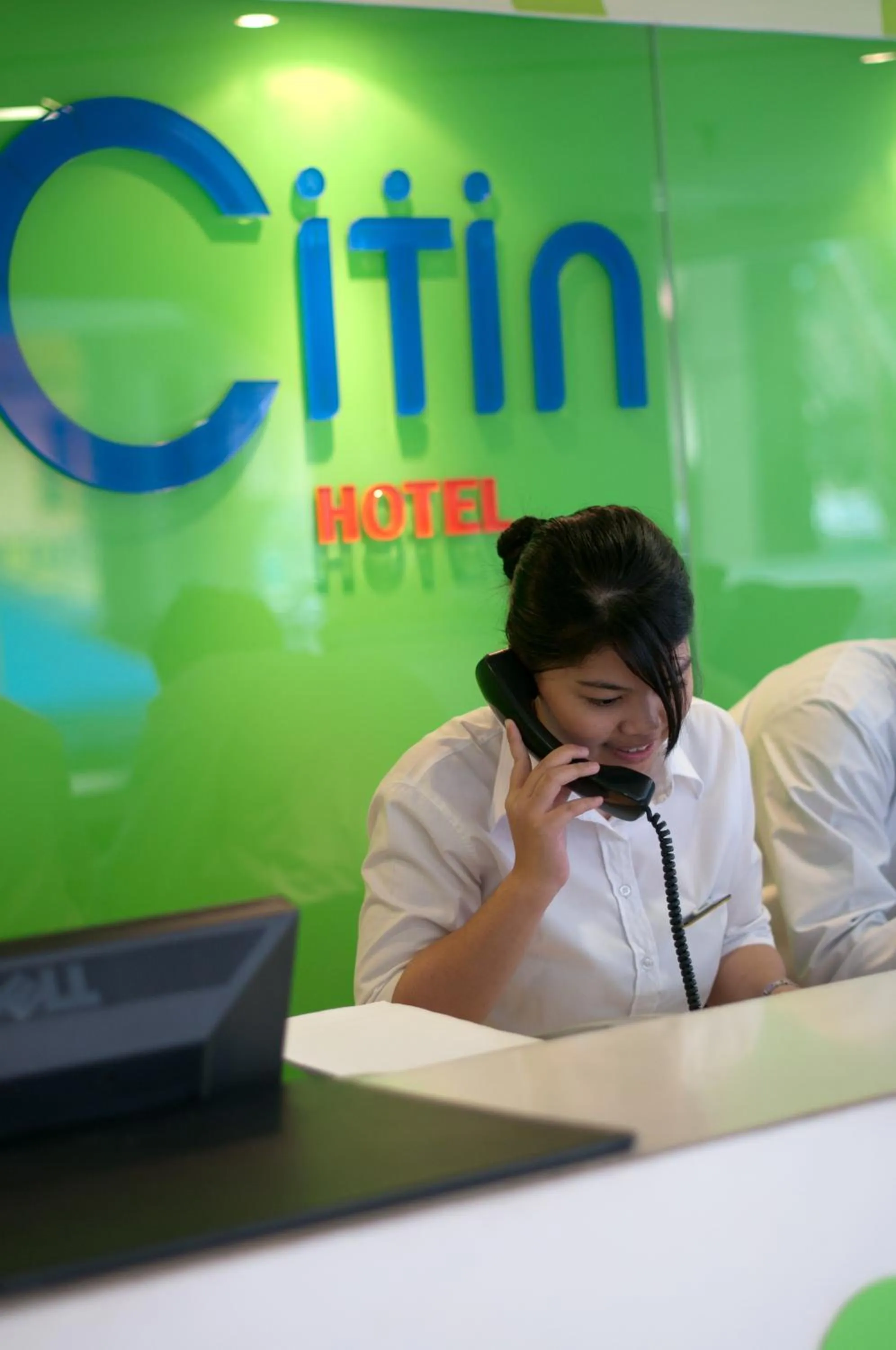 People in Citin Hotel Masjid Jamek by Compass Hospitality