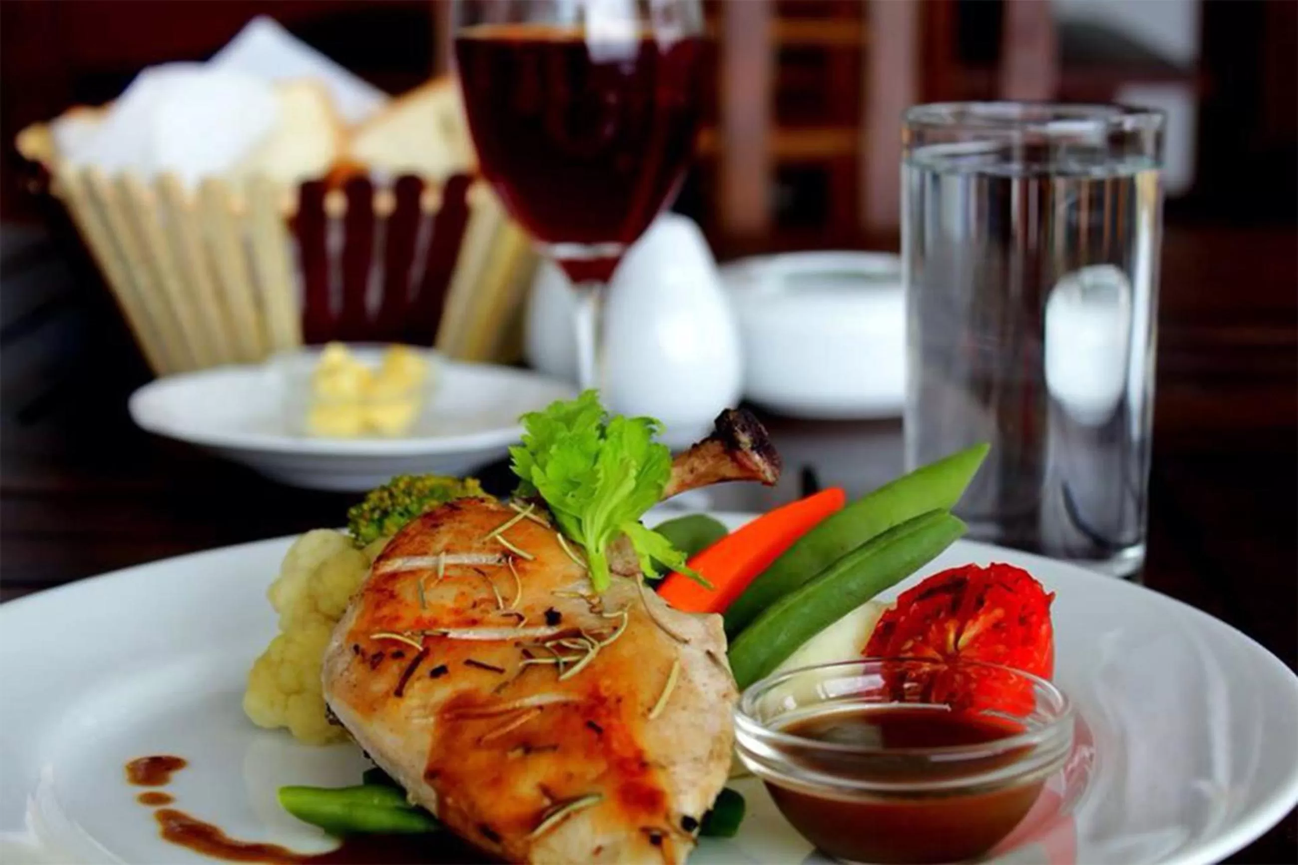 Food and drinks in Sky Lodge