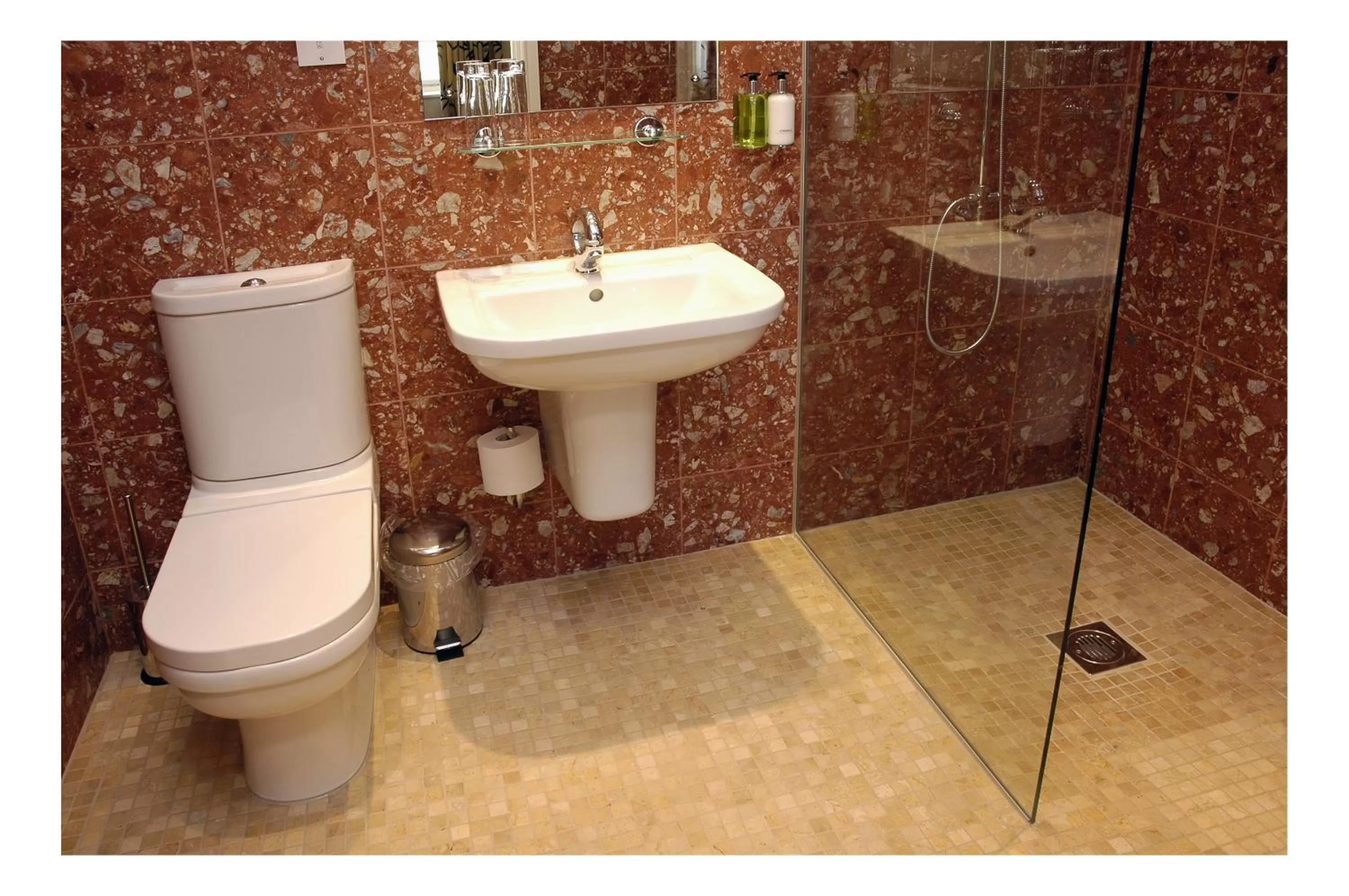 Bathroom in The Kings Arms