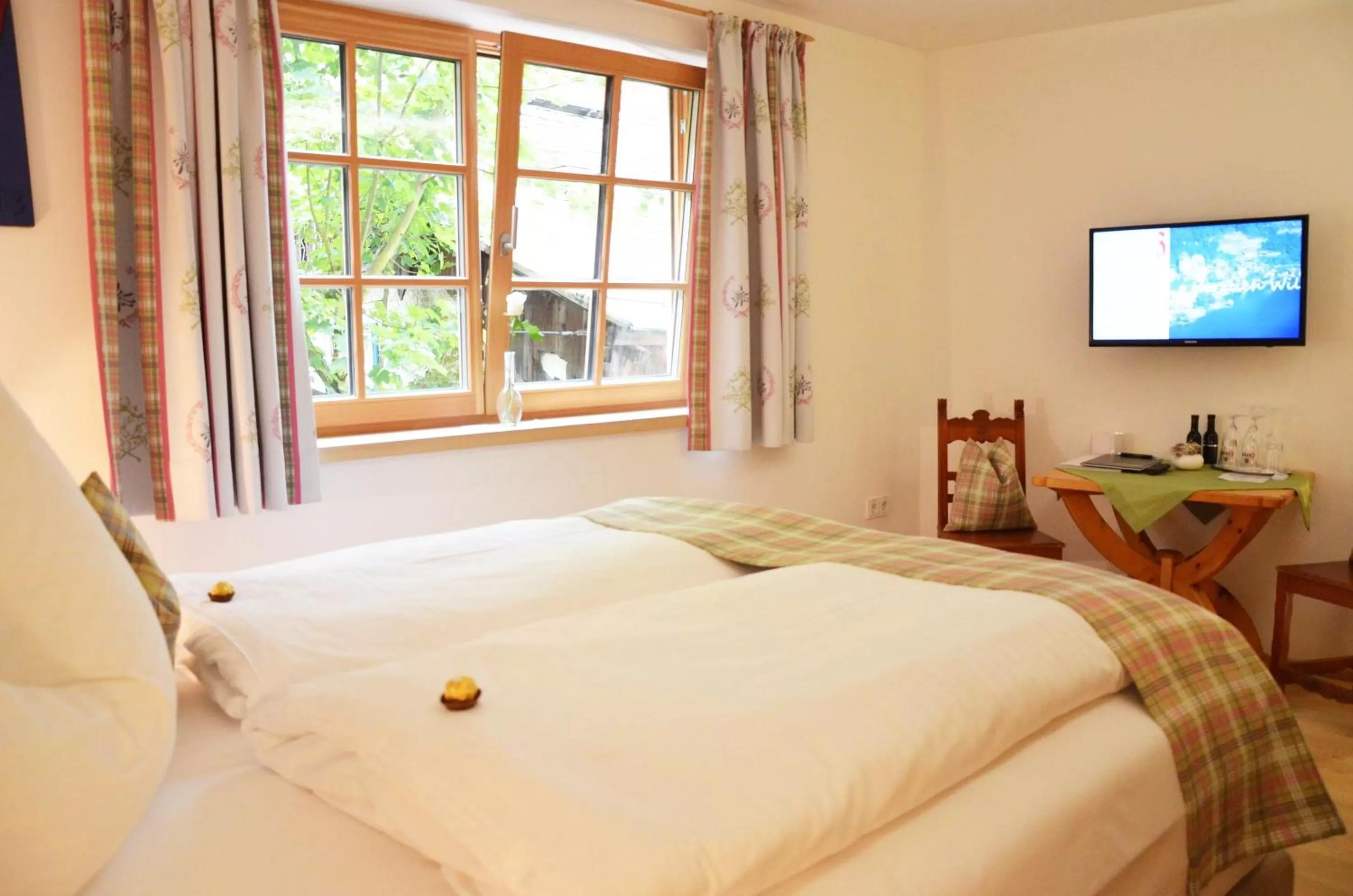 Bedroom, Bed in Seewirt Zauner - contactless check in