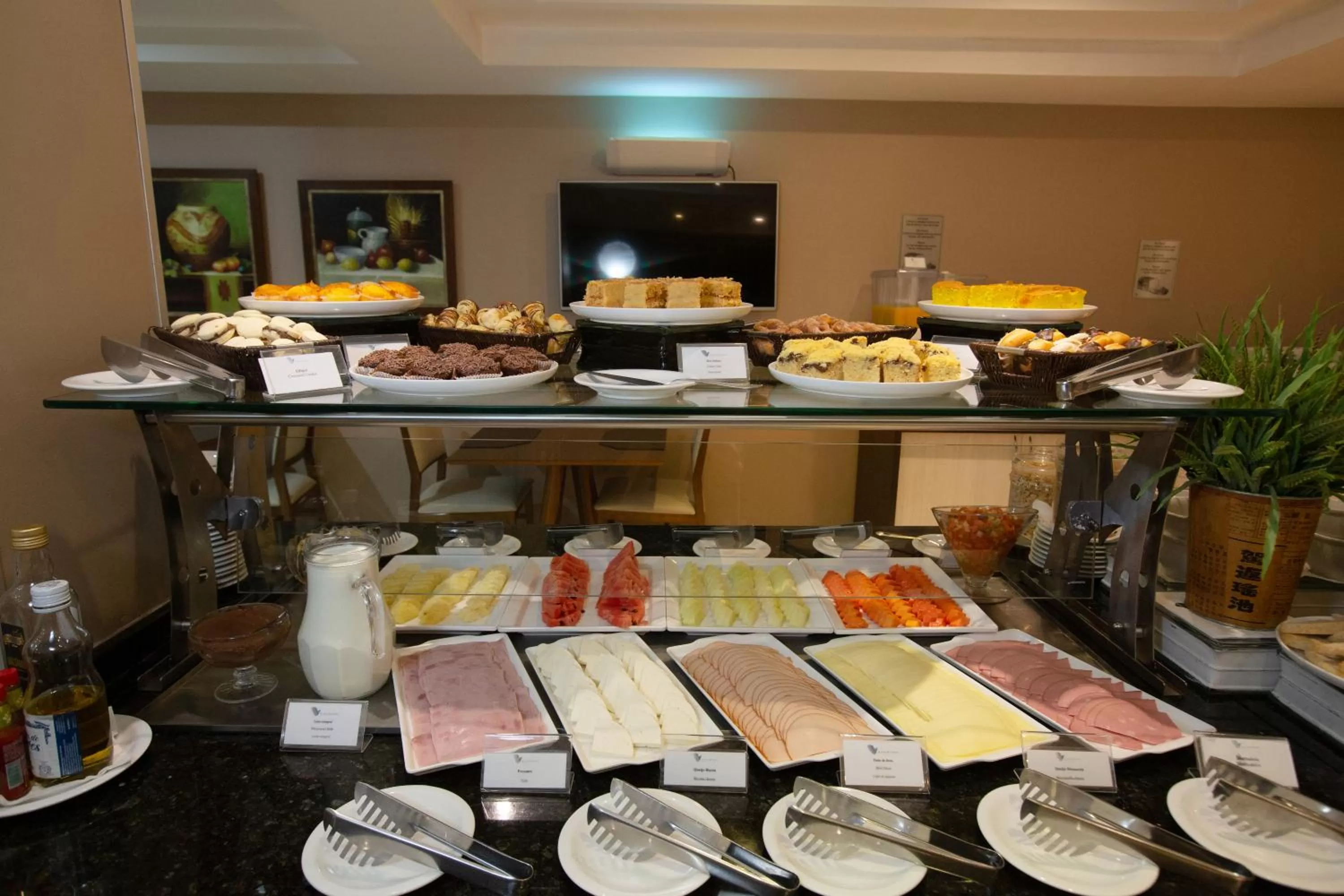 Breakfast in Viale Tower Hotel