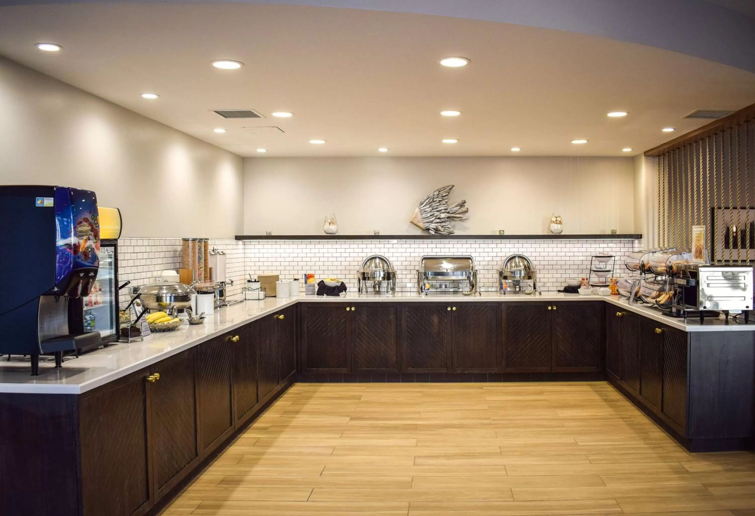 Restaurant/places to eat in Beachside Inn