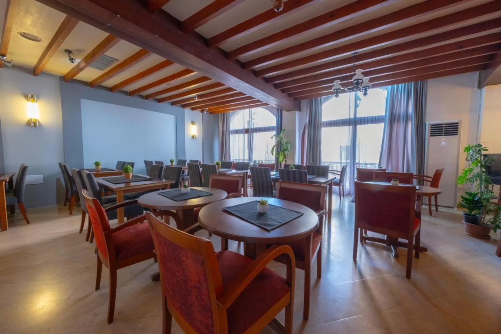 Restaurant/places to eat in Kyrenia British Harbour Hotel