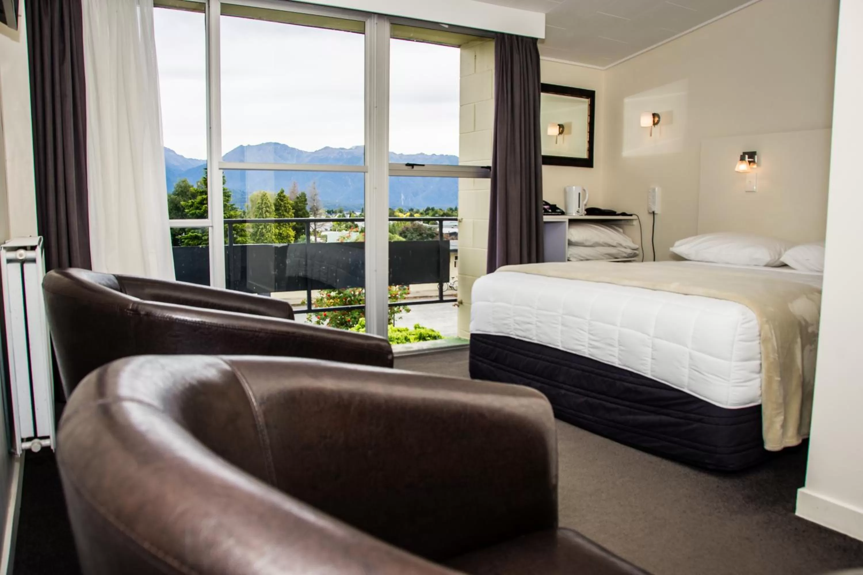 Photo of the whole room, Bed in Fiordland Hotel