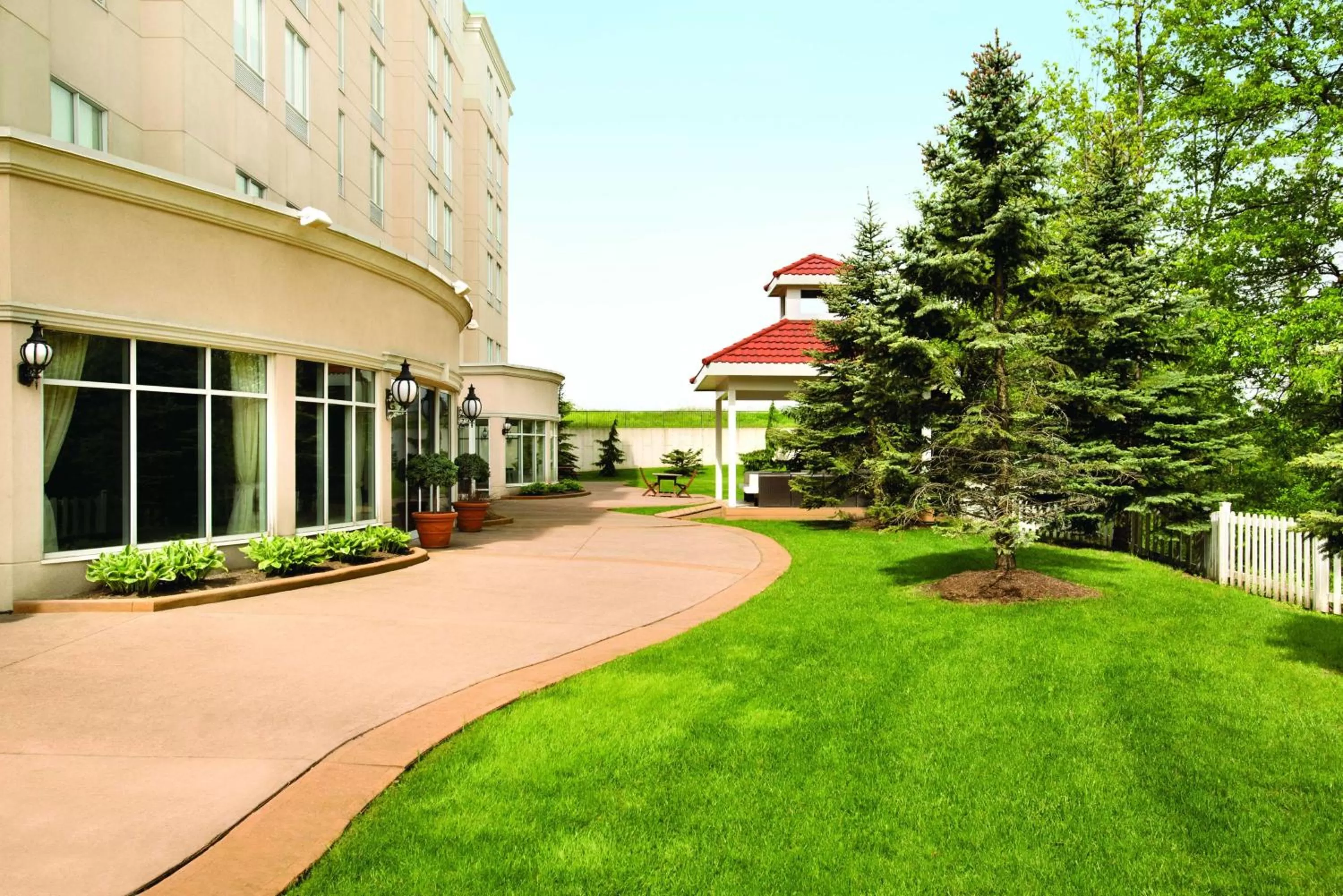 Property building in Hilton Garden Inn Niagara-on-the-Lake