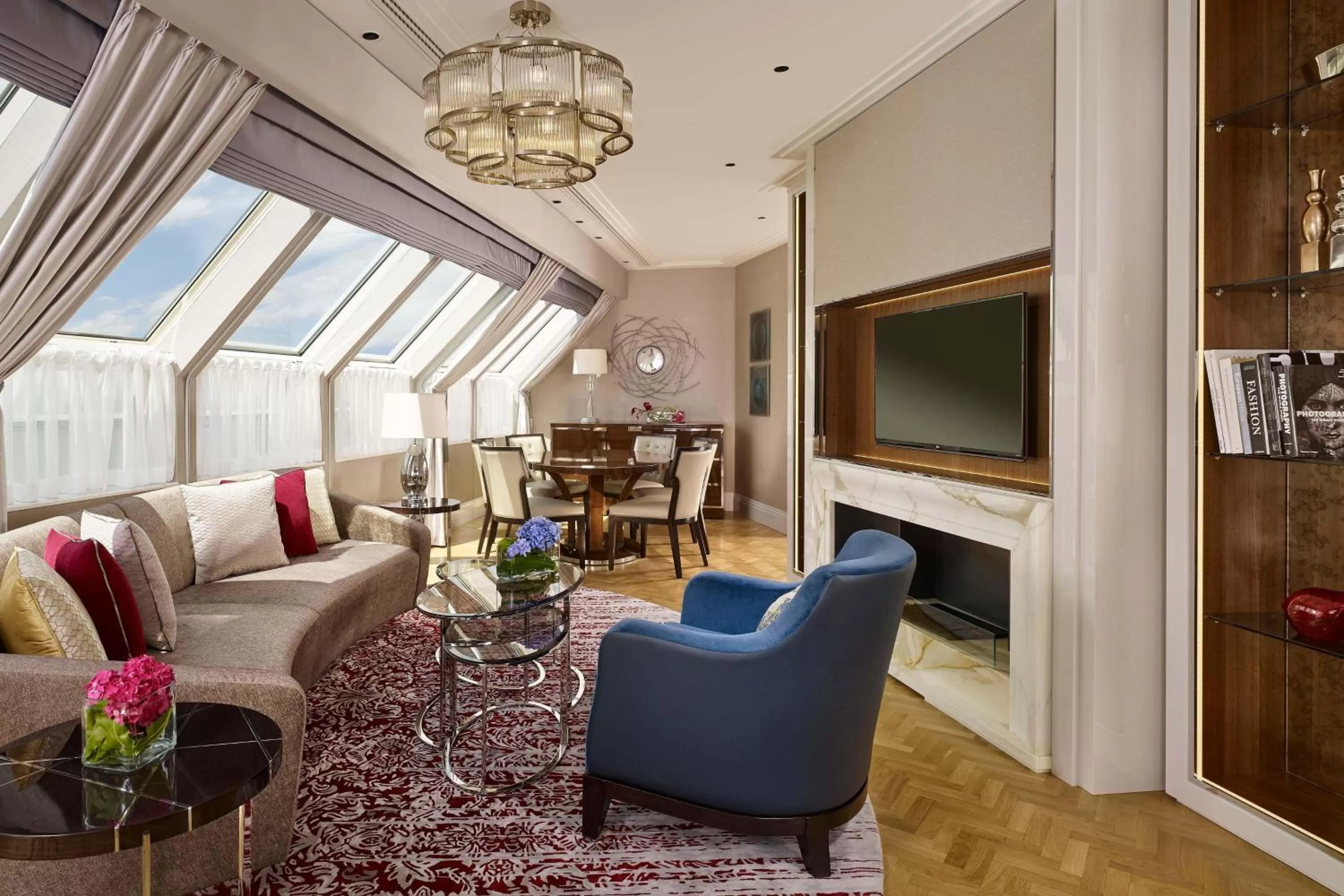 Living room in Al Habtoor Palace Budapest, Preferred Hotels & Resorts