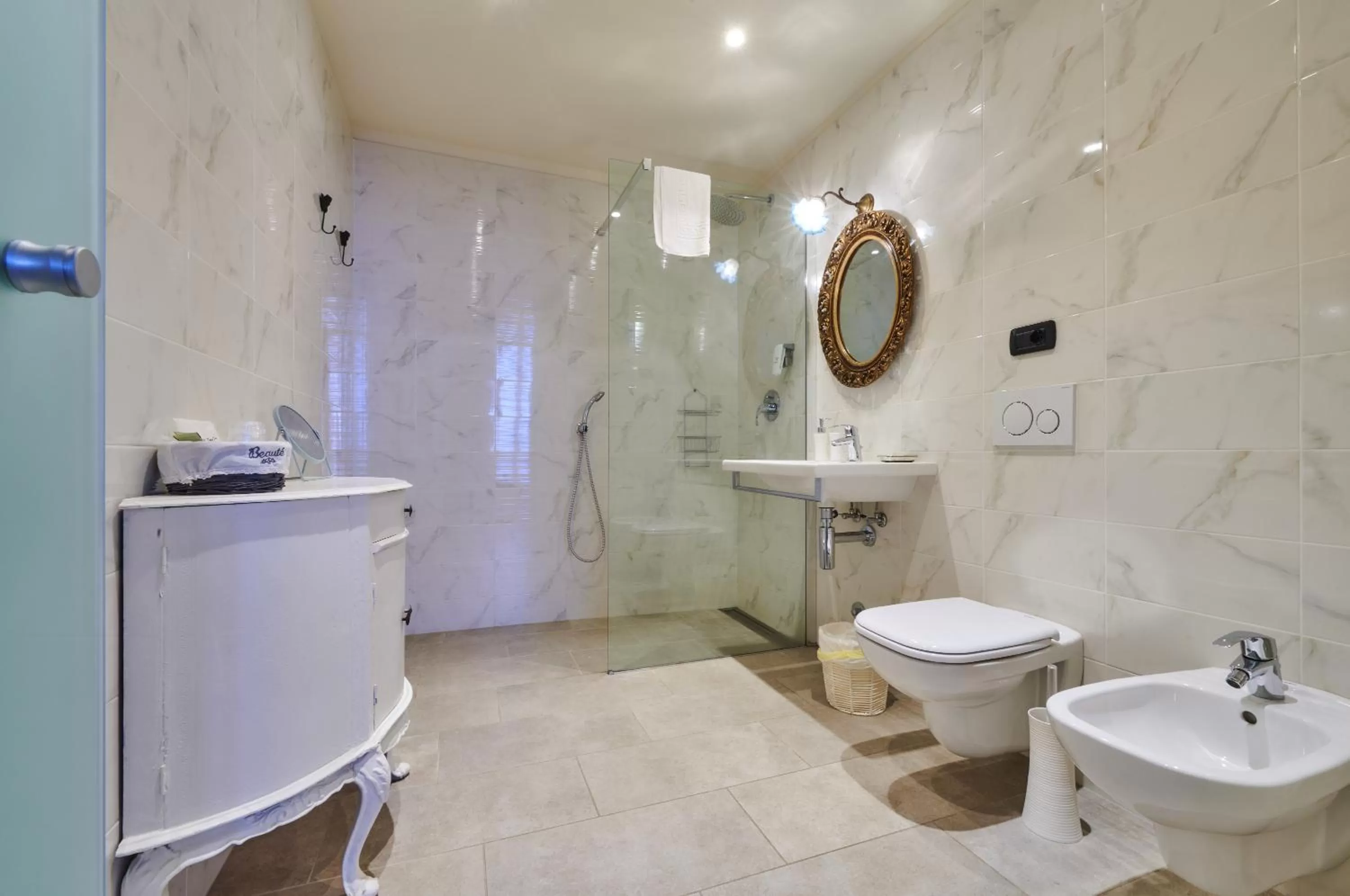 Shower in Villa Annamaria B&B