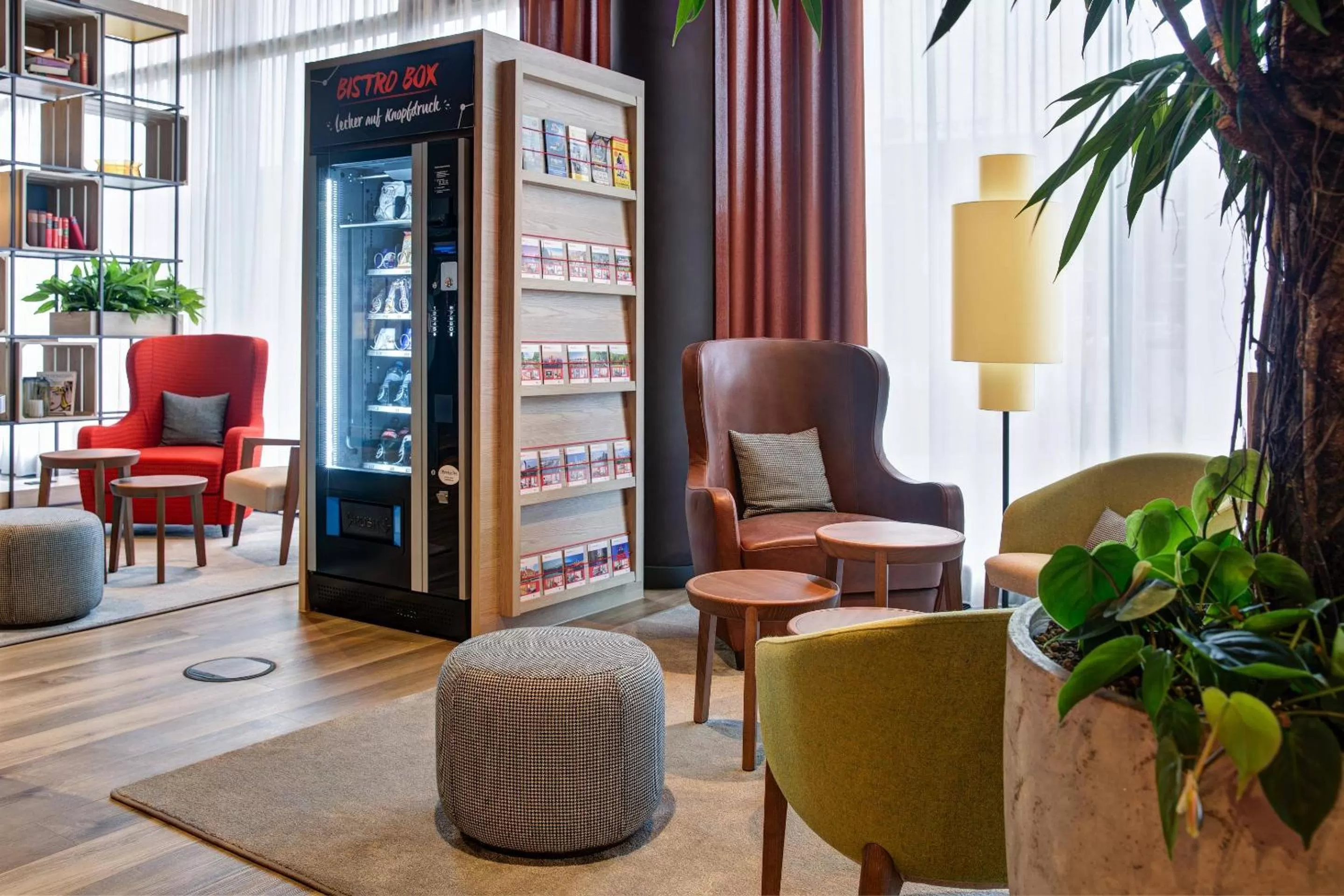 Lobby or reception in IntercityHotel Duisburg