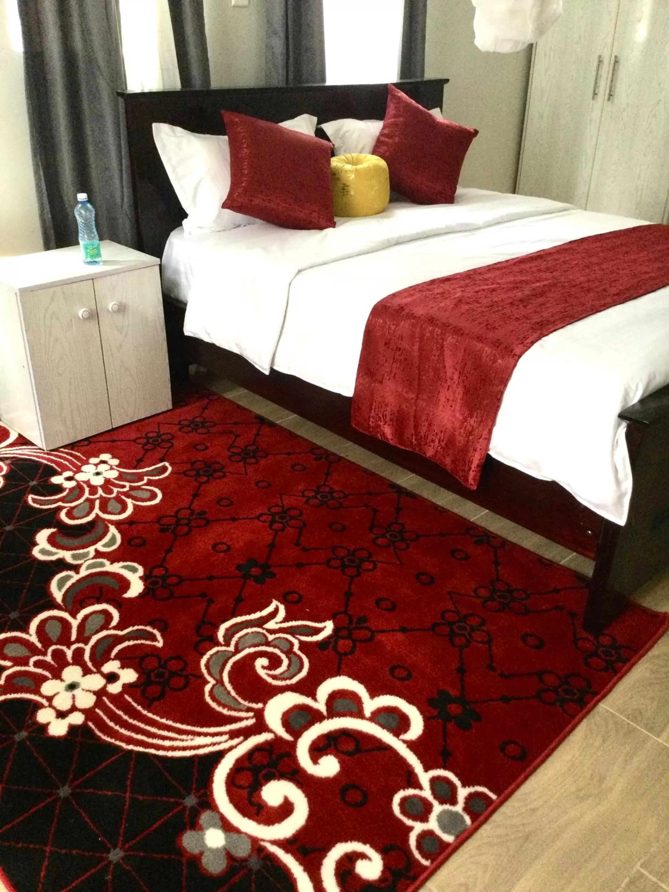 Bed in Milimani Comfort