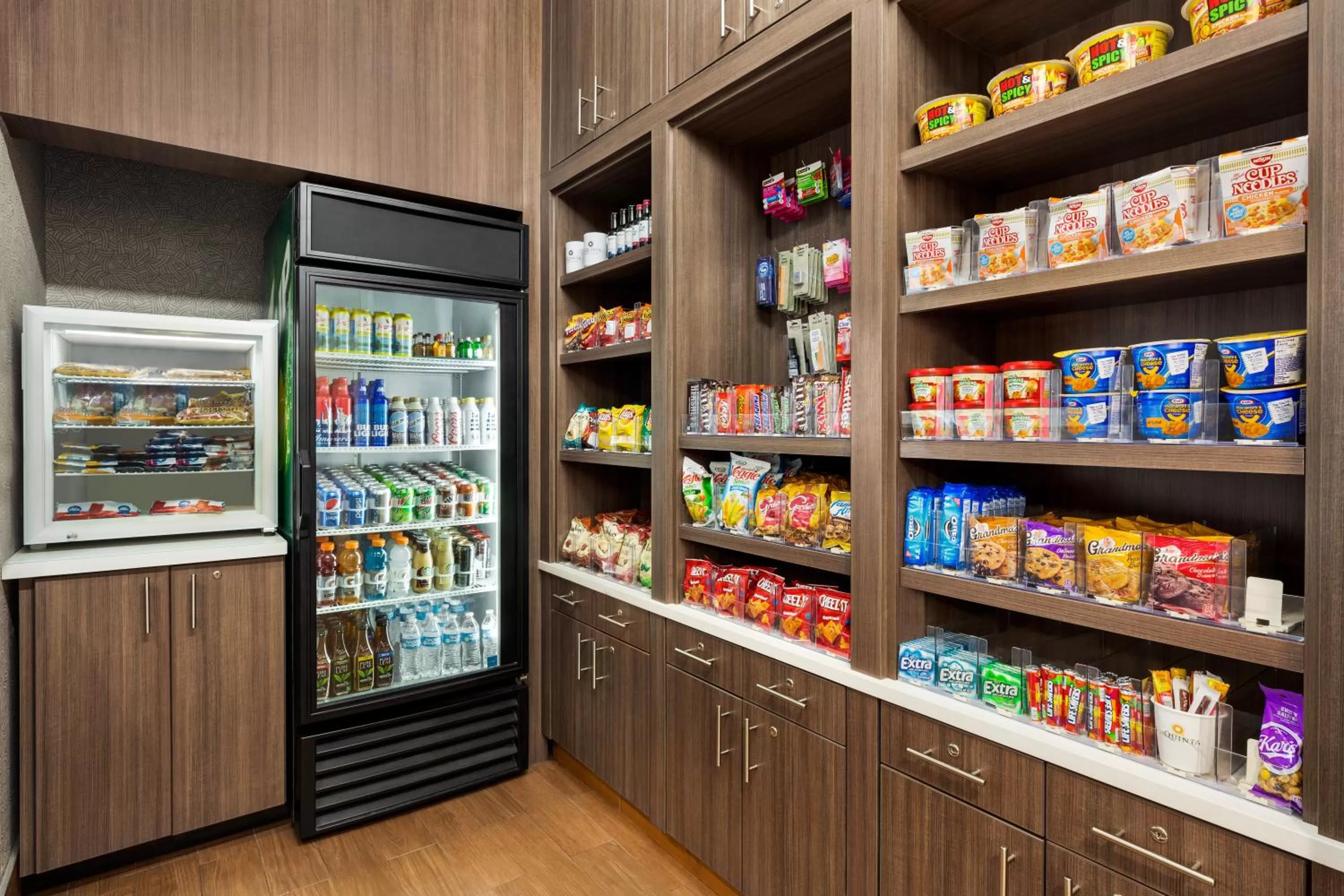 On-site shops in La Quinta Inn and Suites by Wyndham at WaTiki Waterpark