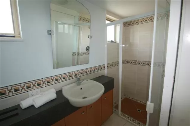 Day in The Esplanade Riverview Holiday Apartments