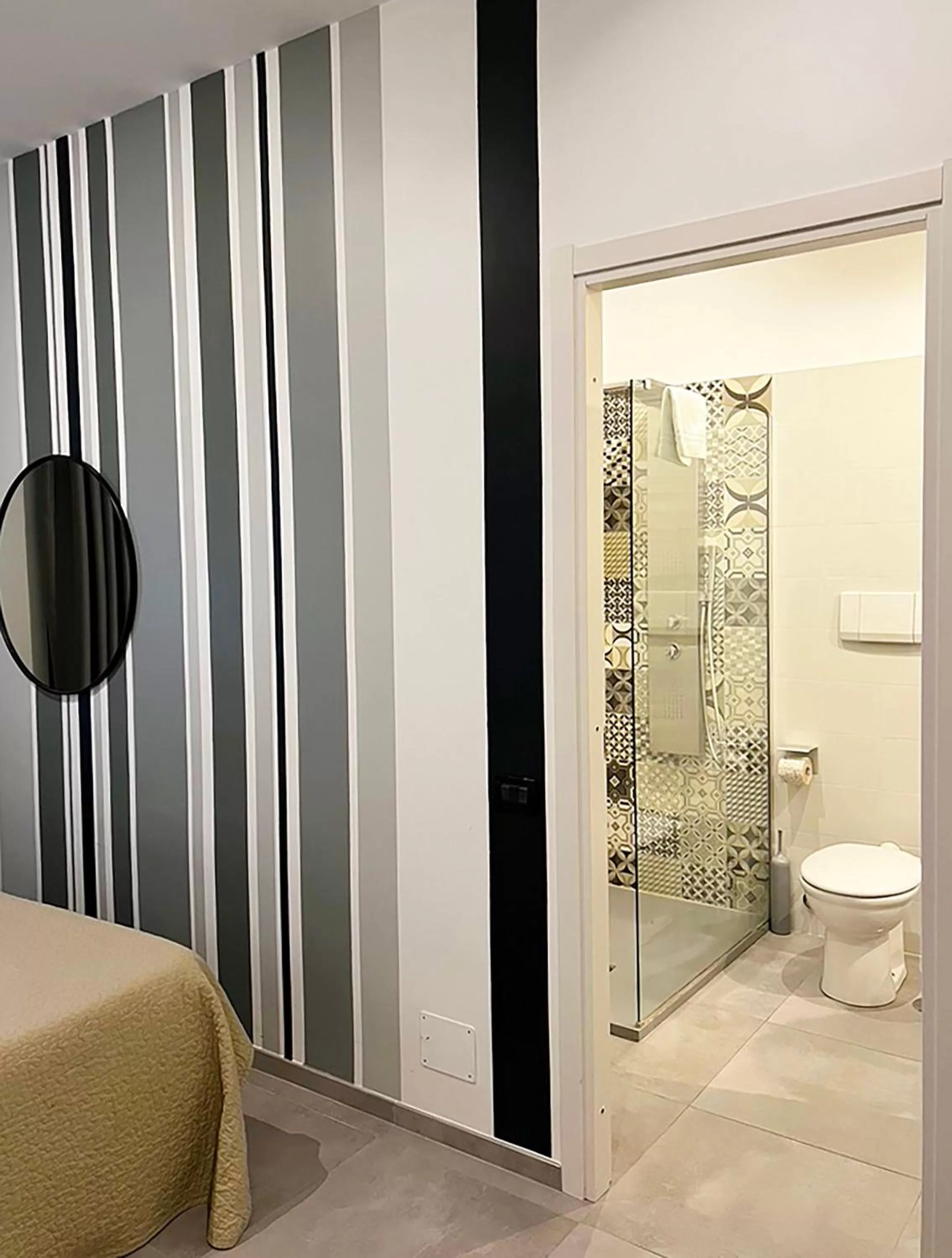 Bathroom in Hotel King