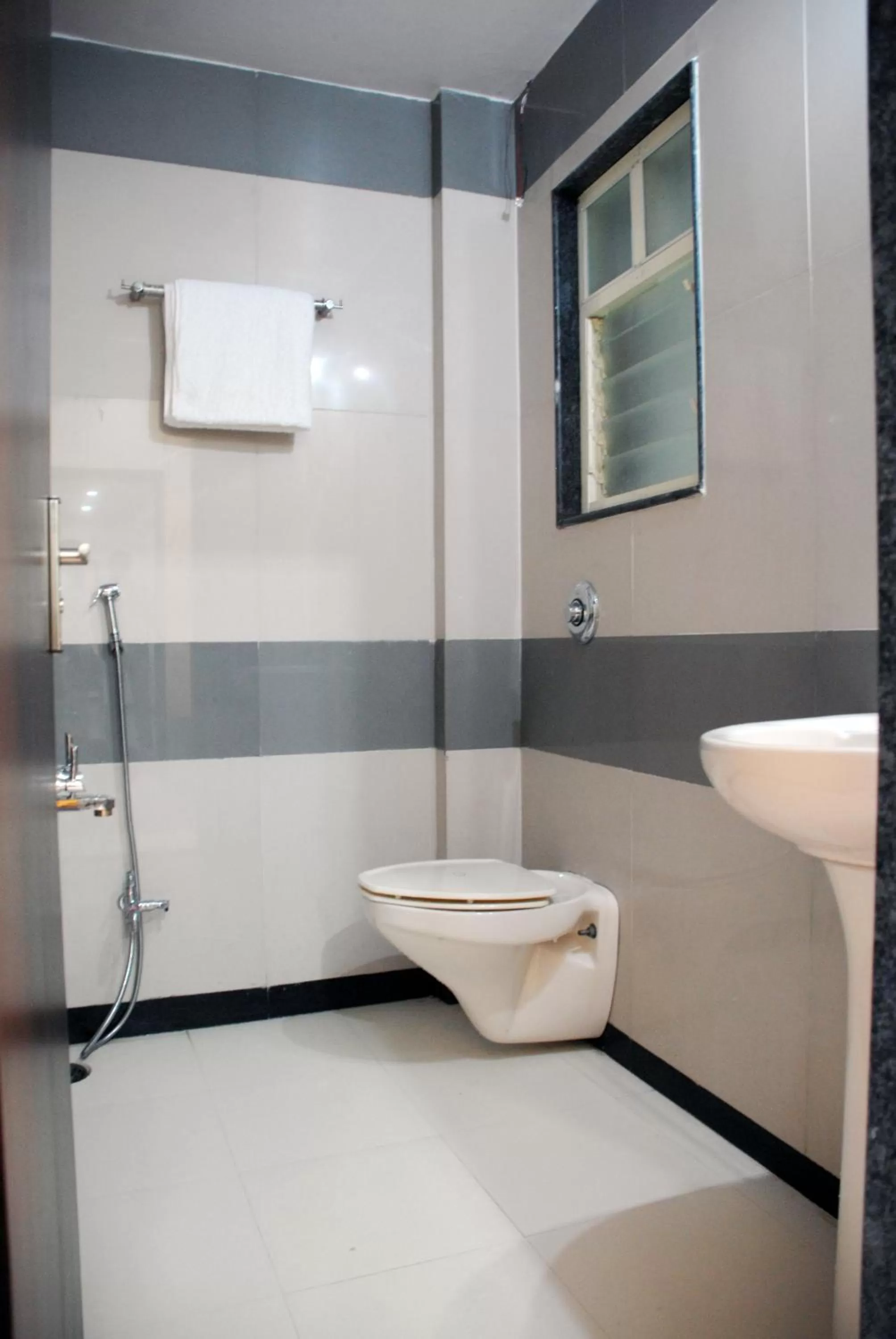 Toilet in HOTEL NEW BHARTI