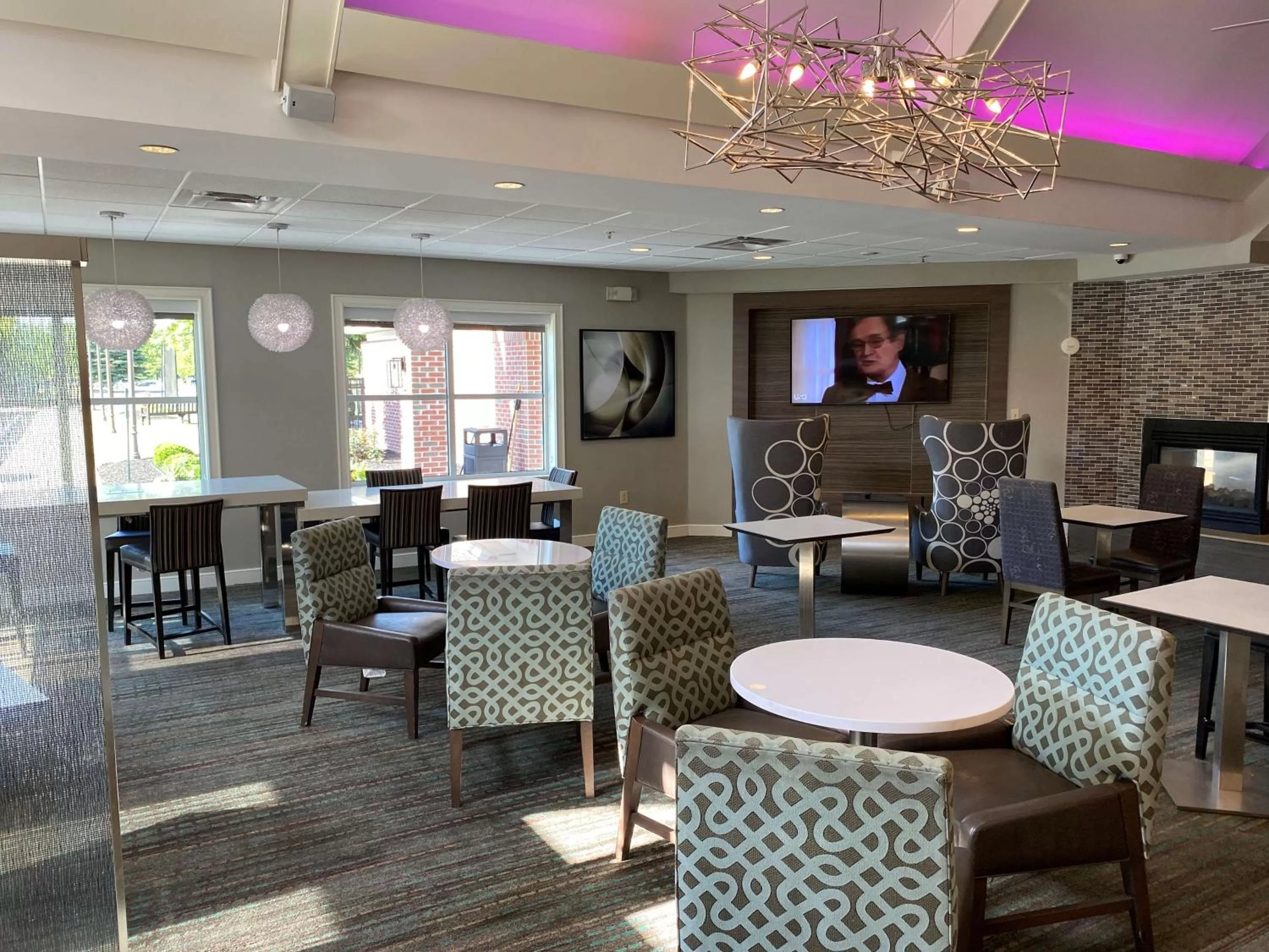 Restaurant/Places to Eat in Surface Inn Worthington