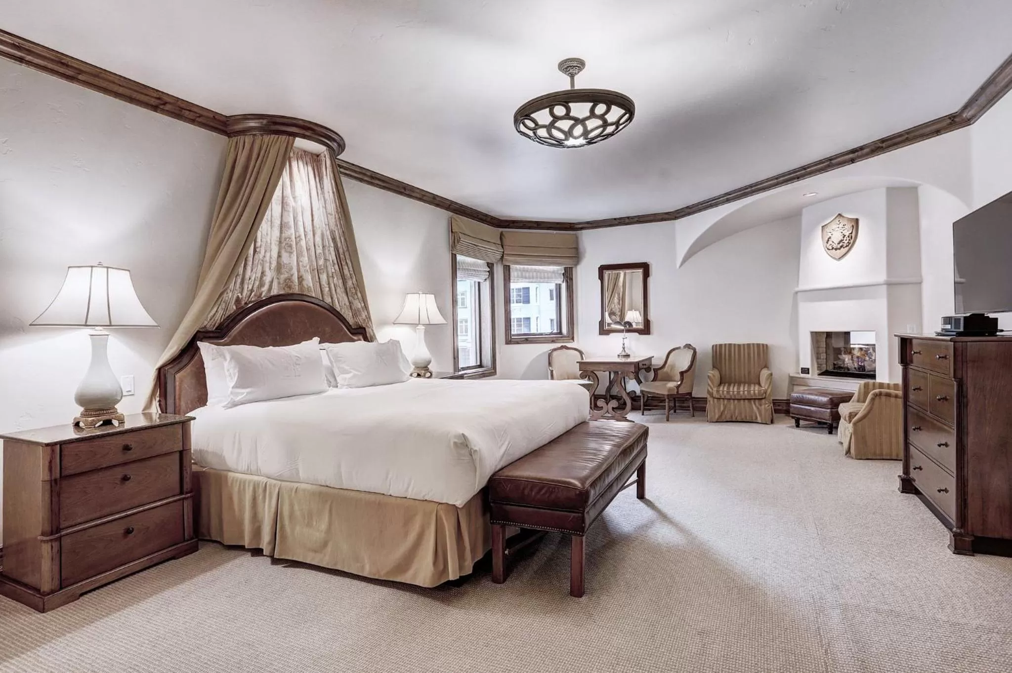 Photo of the whole room, Bed in The Arrabelle at Vail Square, a RockResort