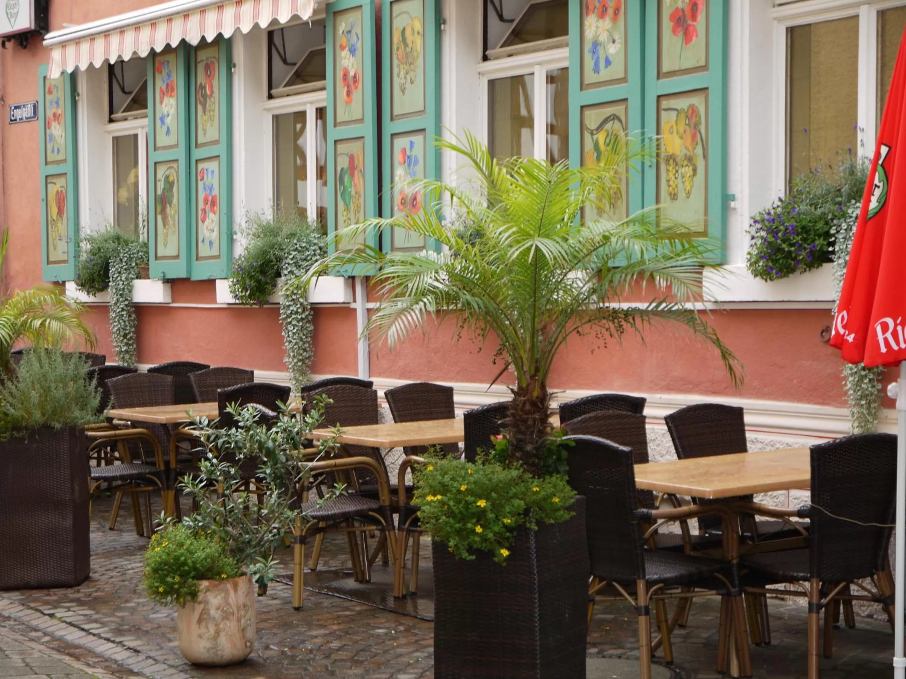 Restaurant/places to eat in Hotel Engel