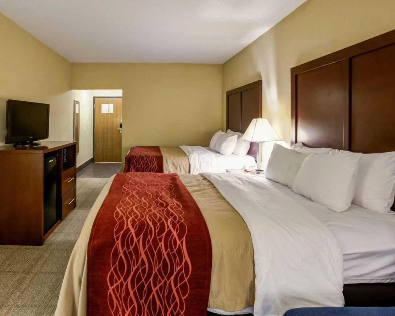 Bed in Comfort Inn Lexington I-75