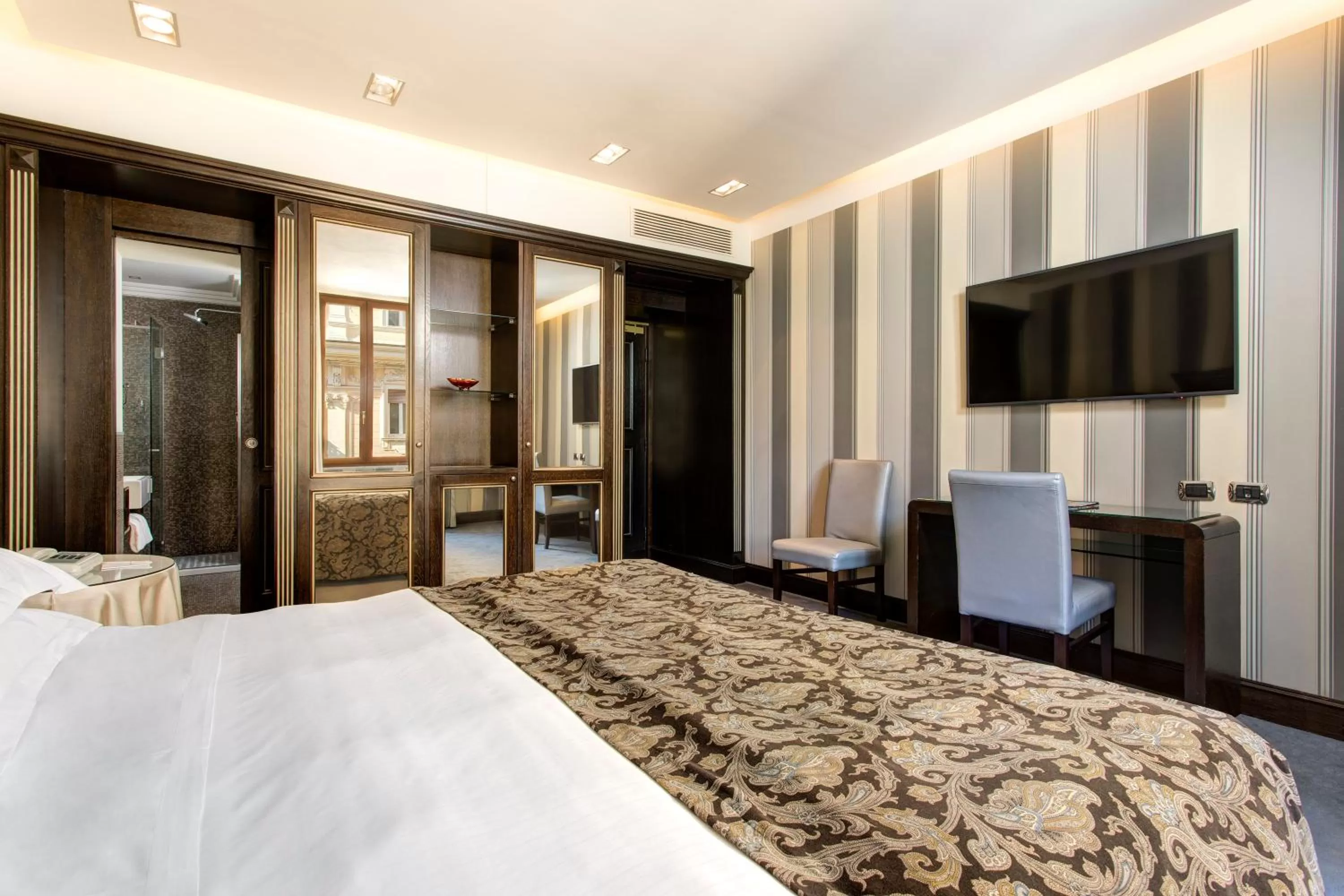 Photo of the whole room, Bed in Marcella Royal Hotel - Rooftop Garden