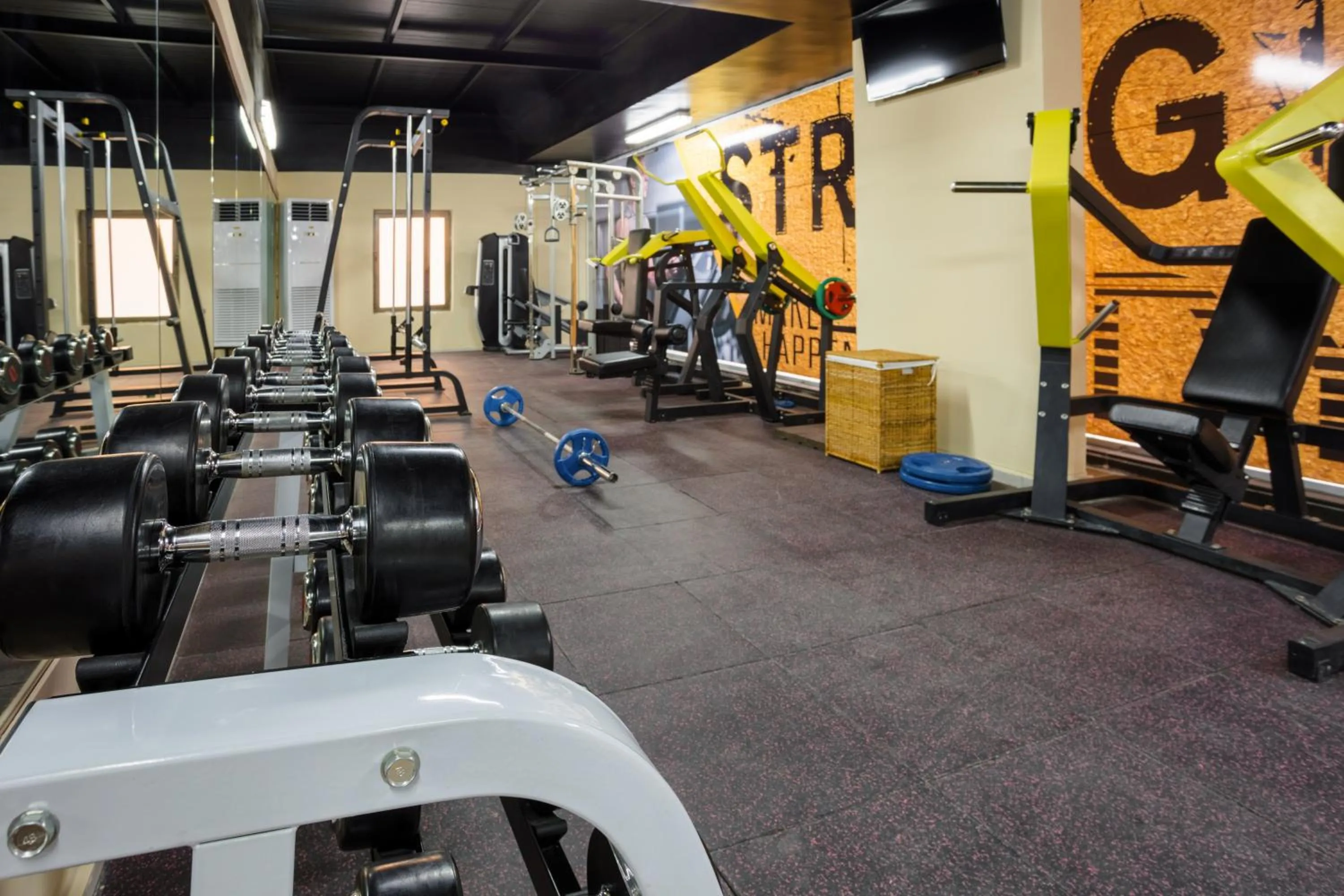 Fitness centre/facilities in Warwick Hotel Jeddah