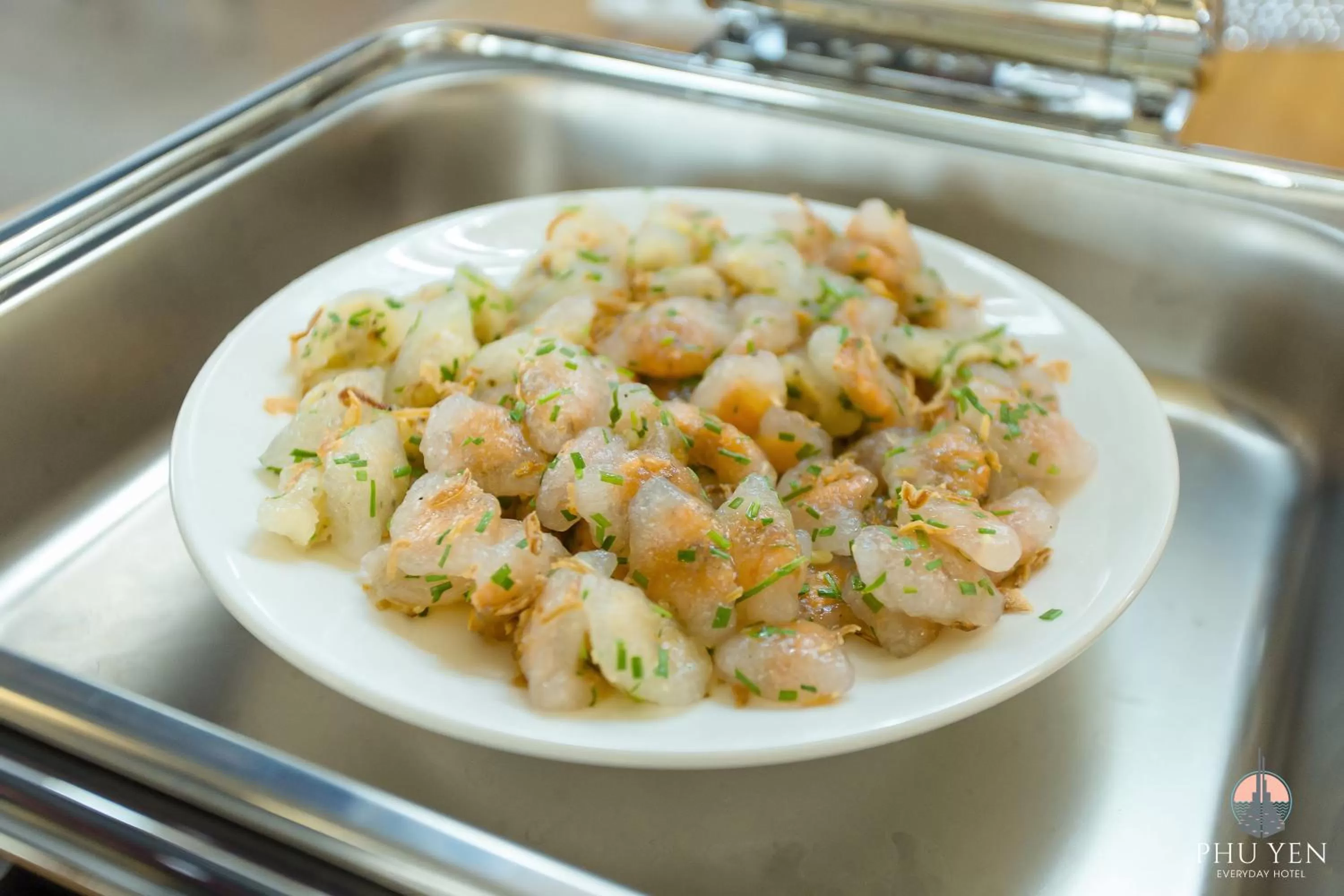 Restaurant/places to eat in PHÚ YÊN EVERYDAY HOTEL