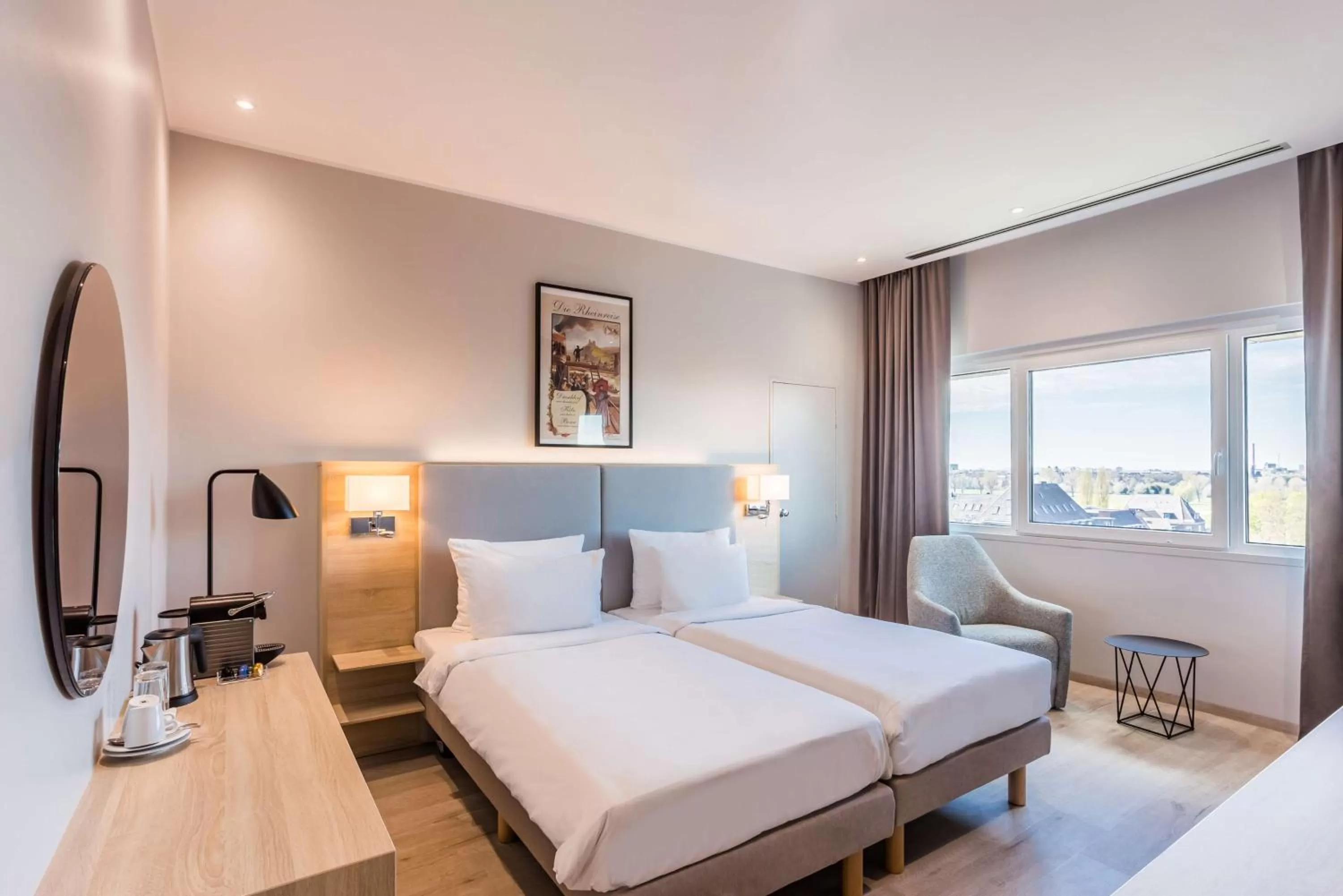 Photo of the whole room, Bed in Radisson Blu Conference Hotel, Düsseldorf