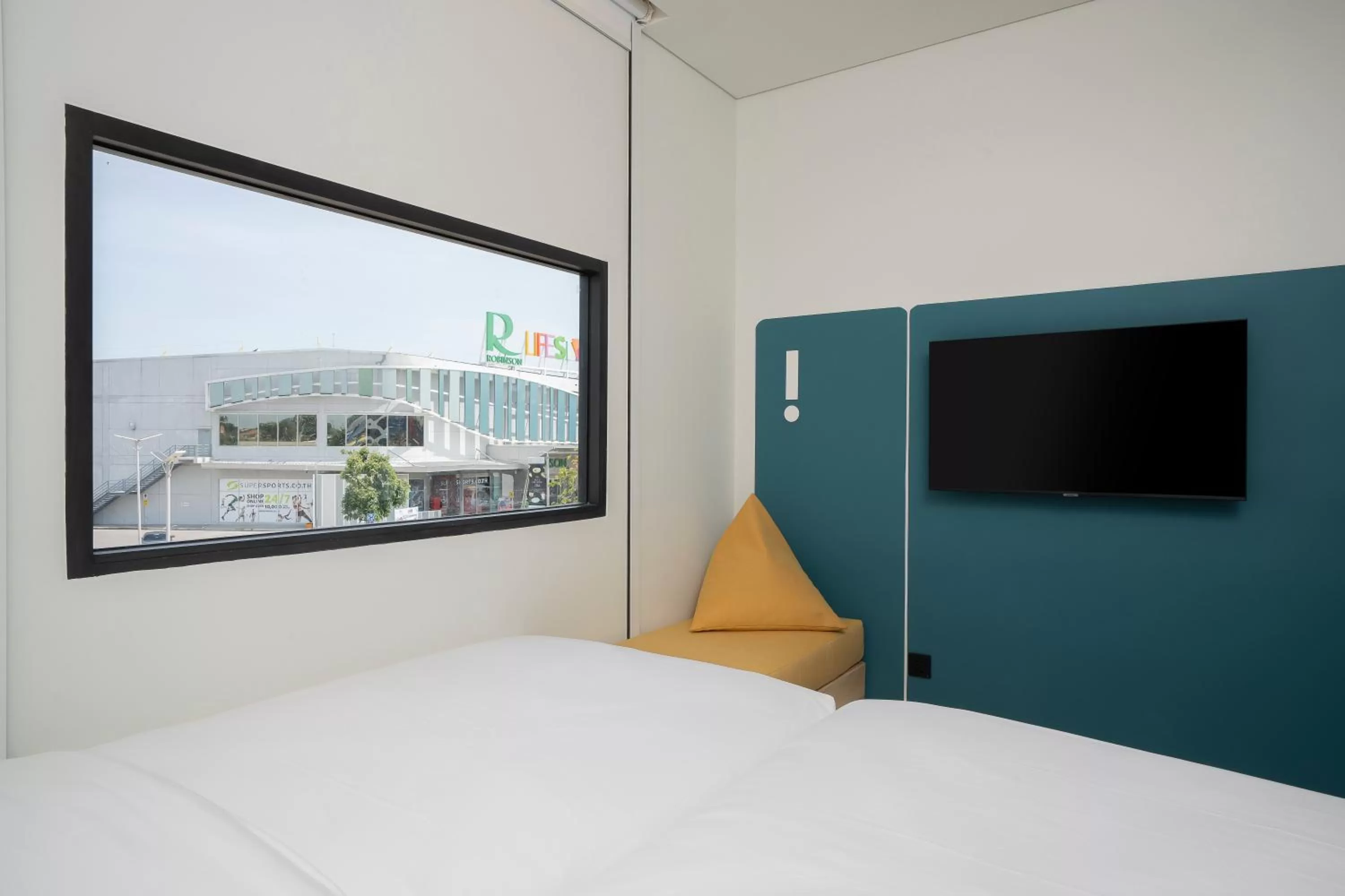 View (from property/room), Bed in GO Hotel Bowin at Robinson Lifestyle Bowin