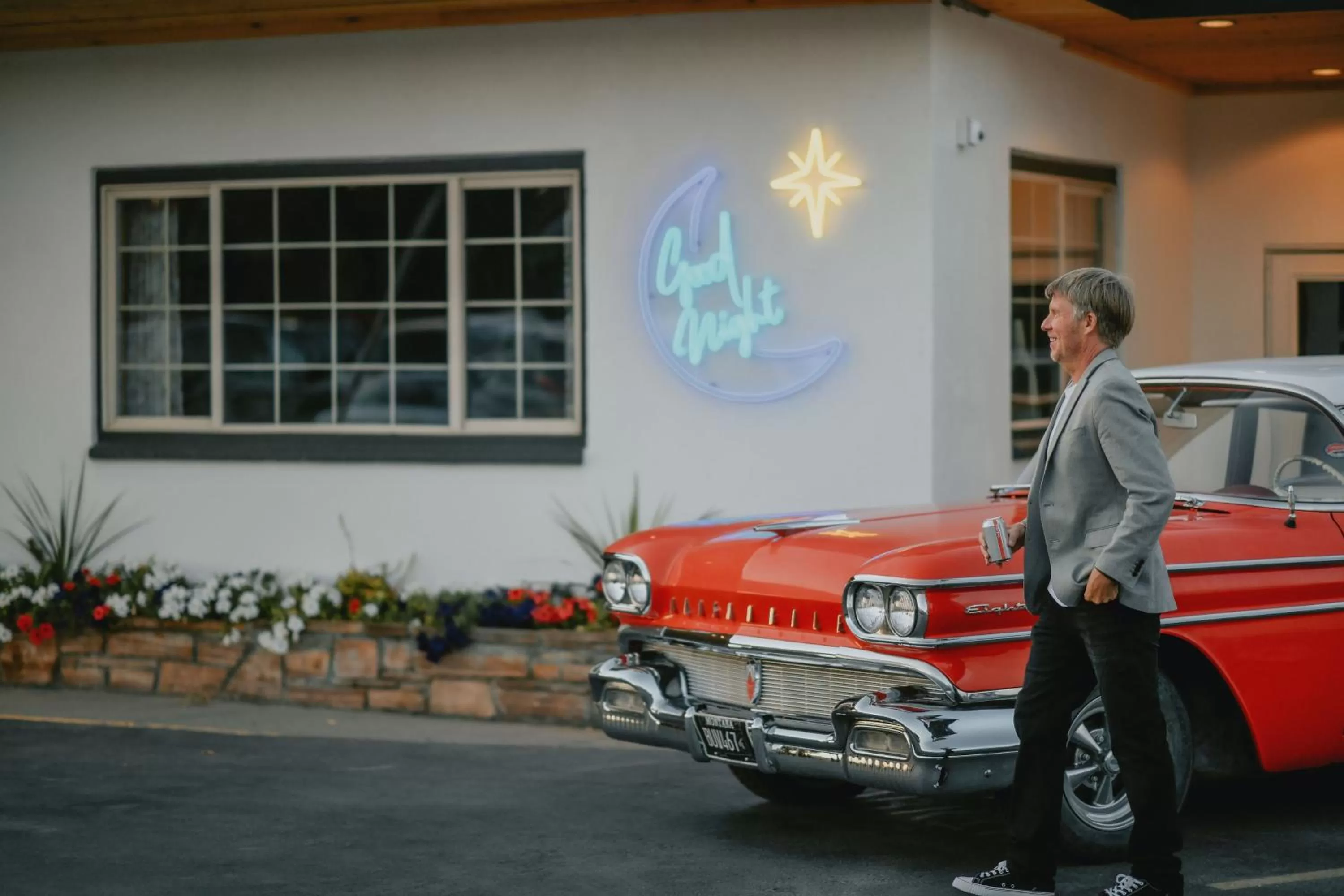 People in Sapphire Motel Midtown Bozeman