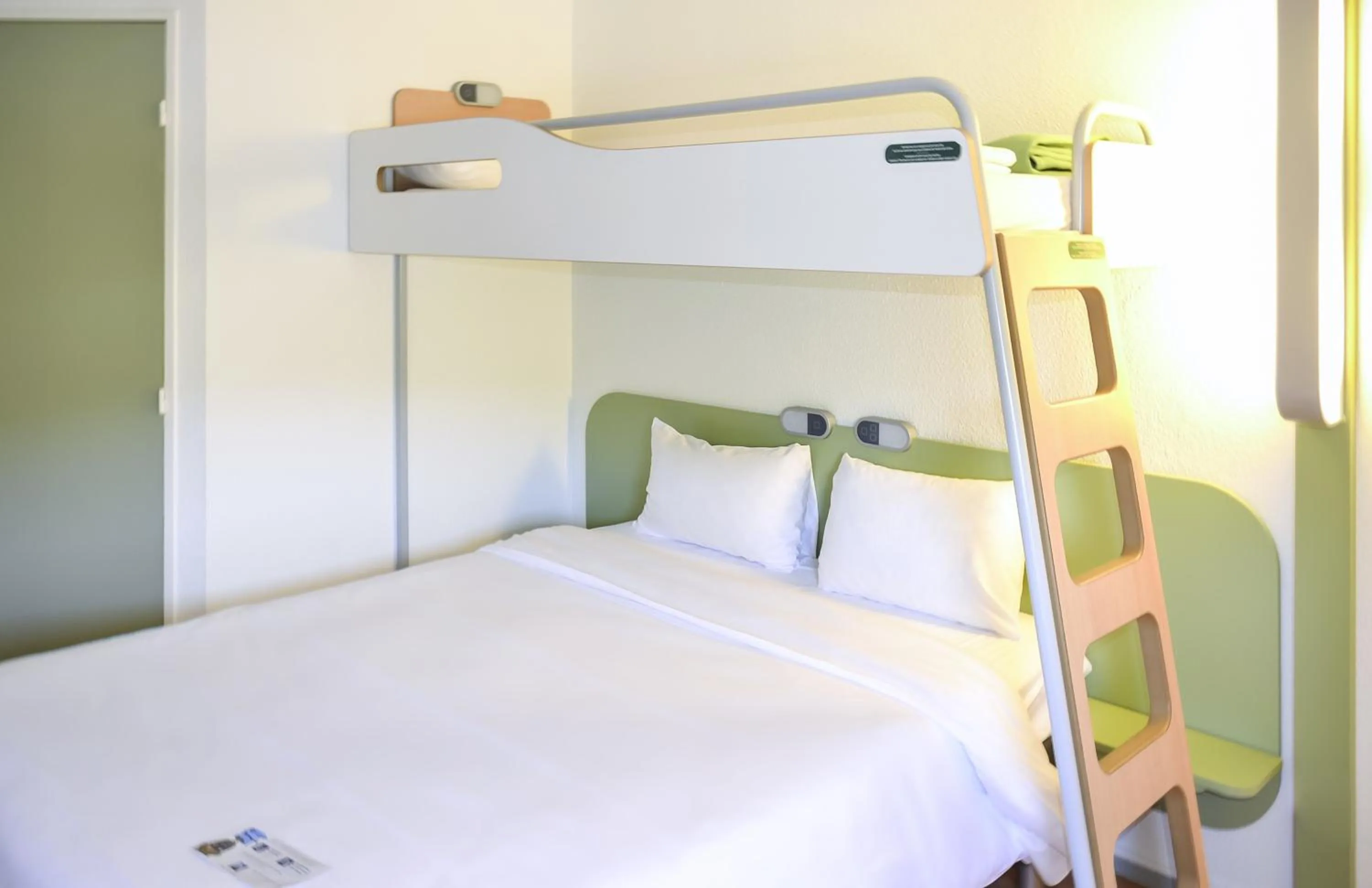 Bed in ibis budget Tours Nord