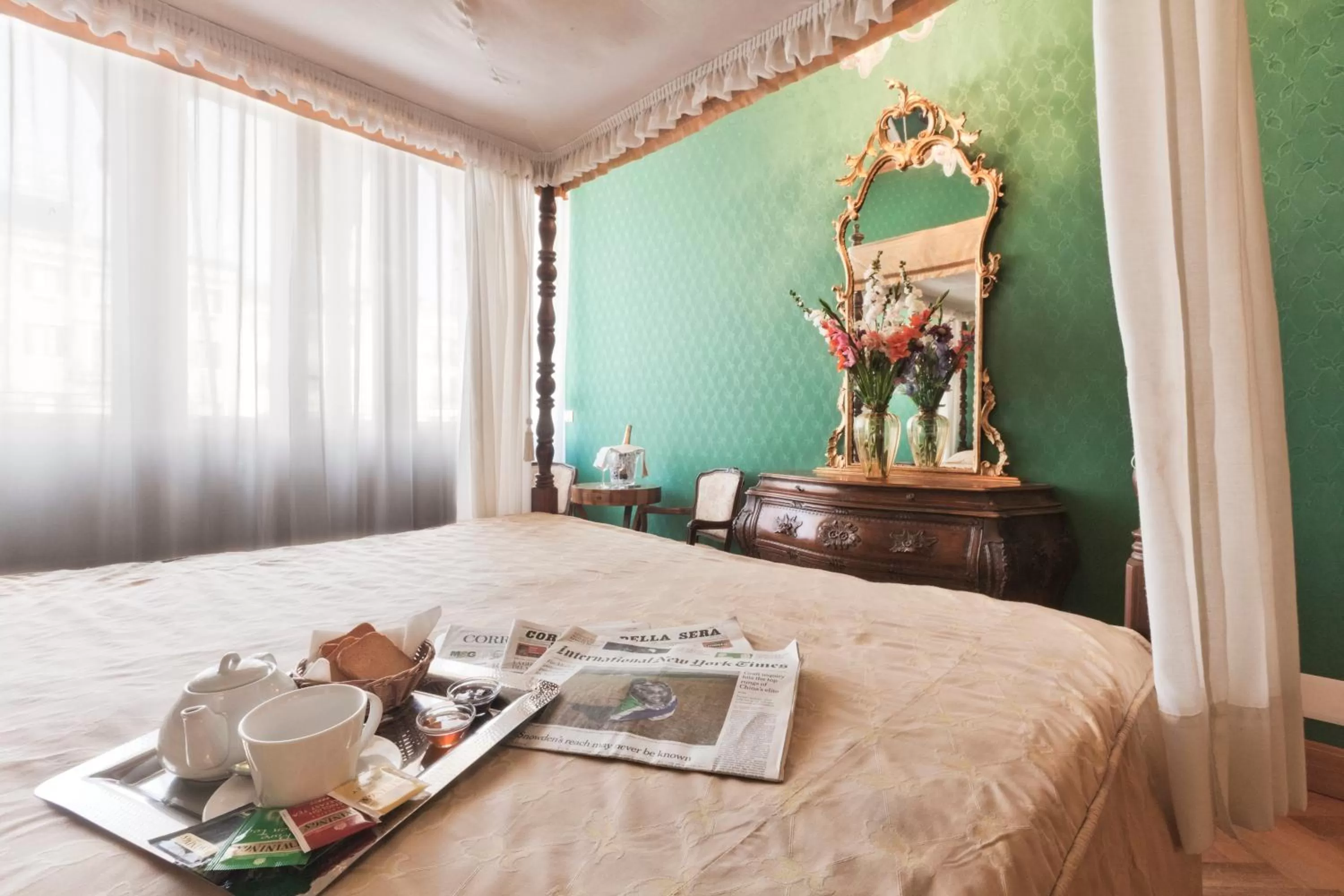 Bed in Palazzo Cendon Piano Antico