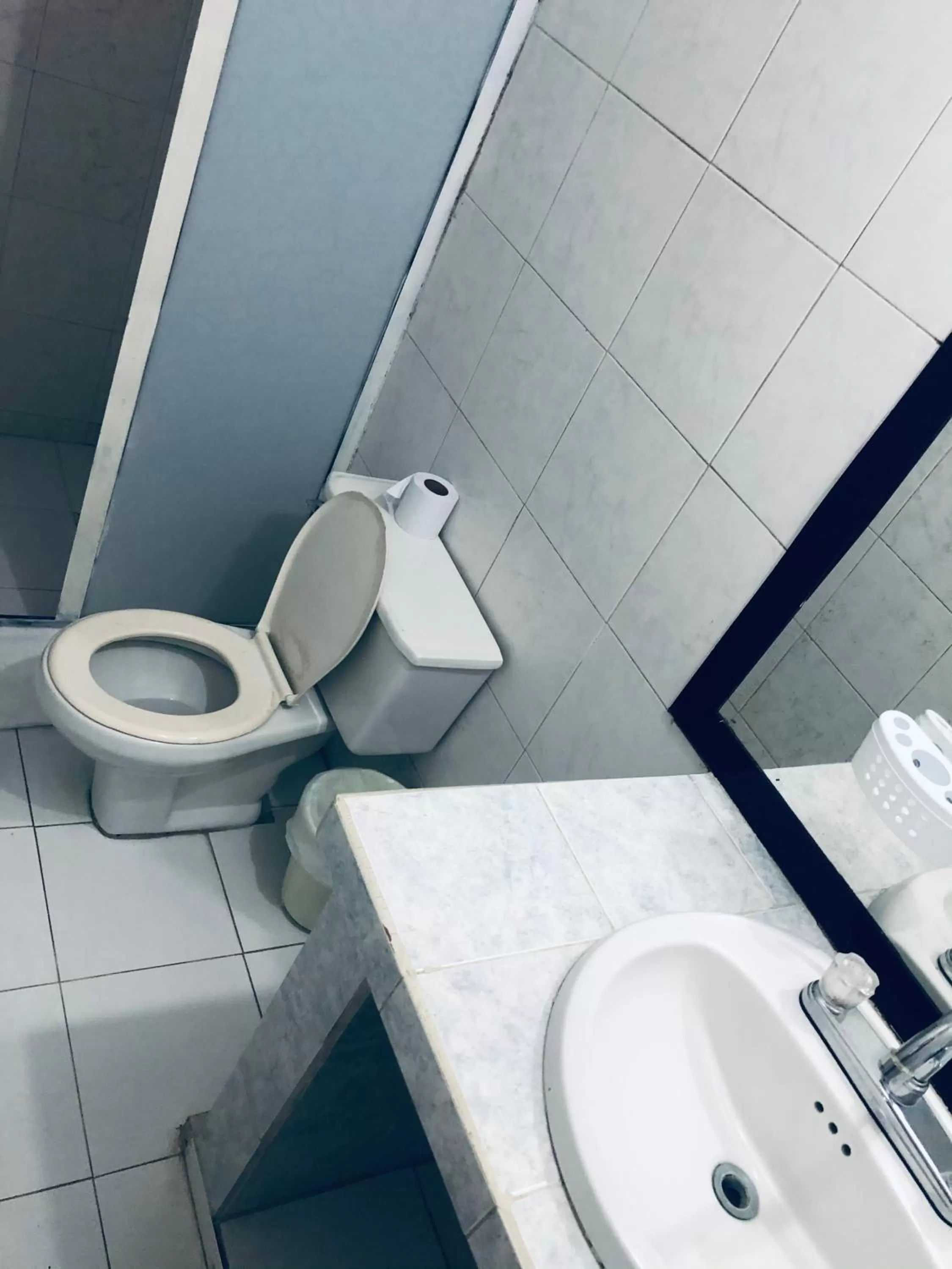 Tita’s Airport Hotel