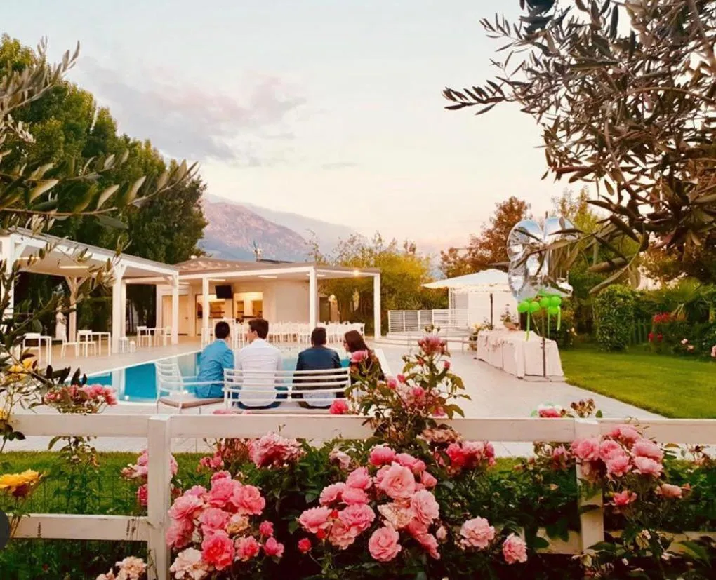 Swimming pool in Hotel Santacroce Meeting