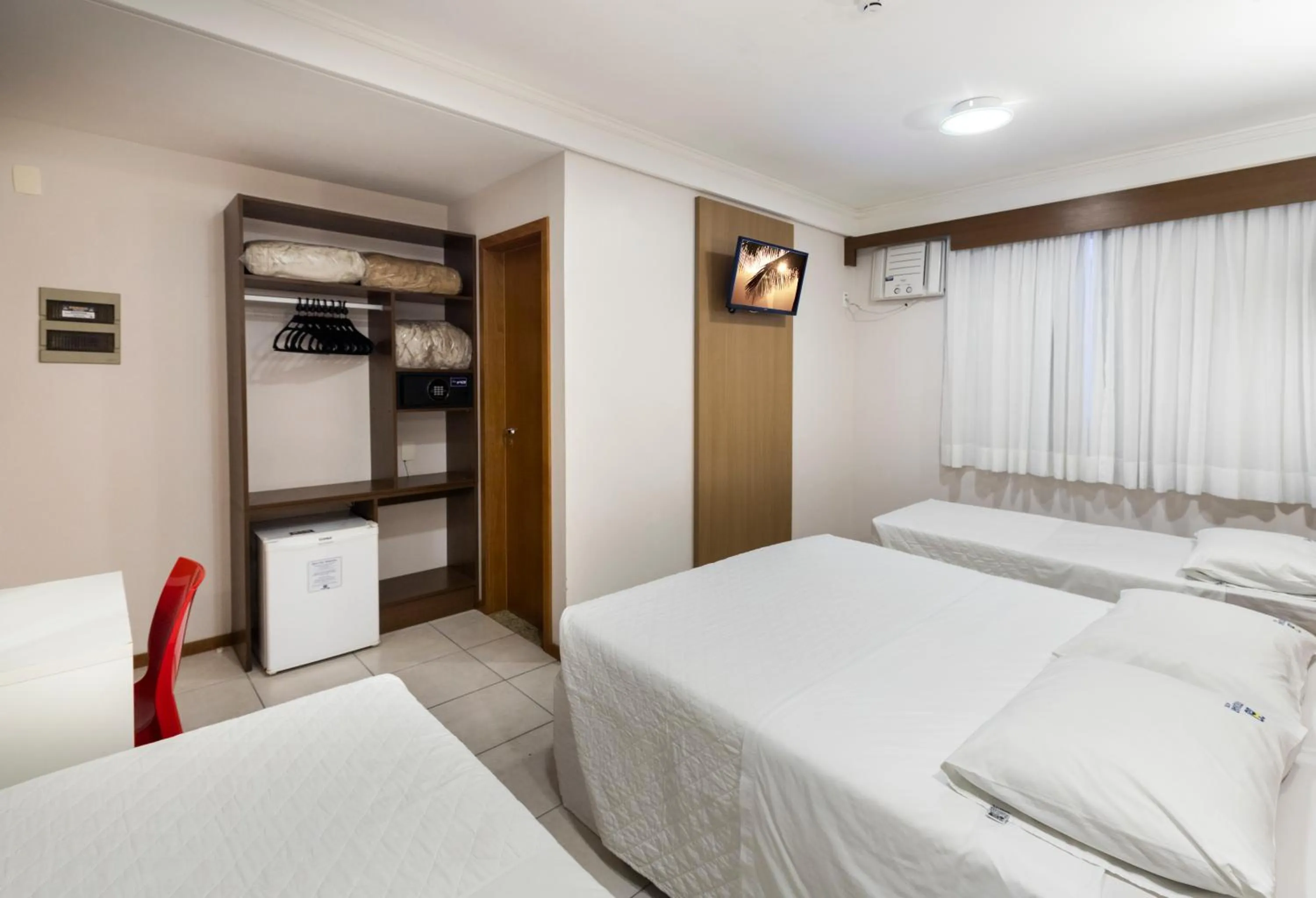 Bedroom, Bed in Centromar Hotel