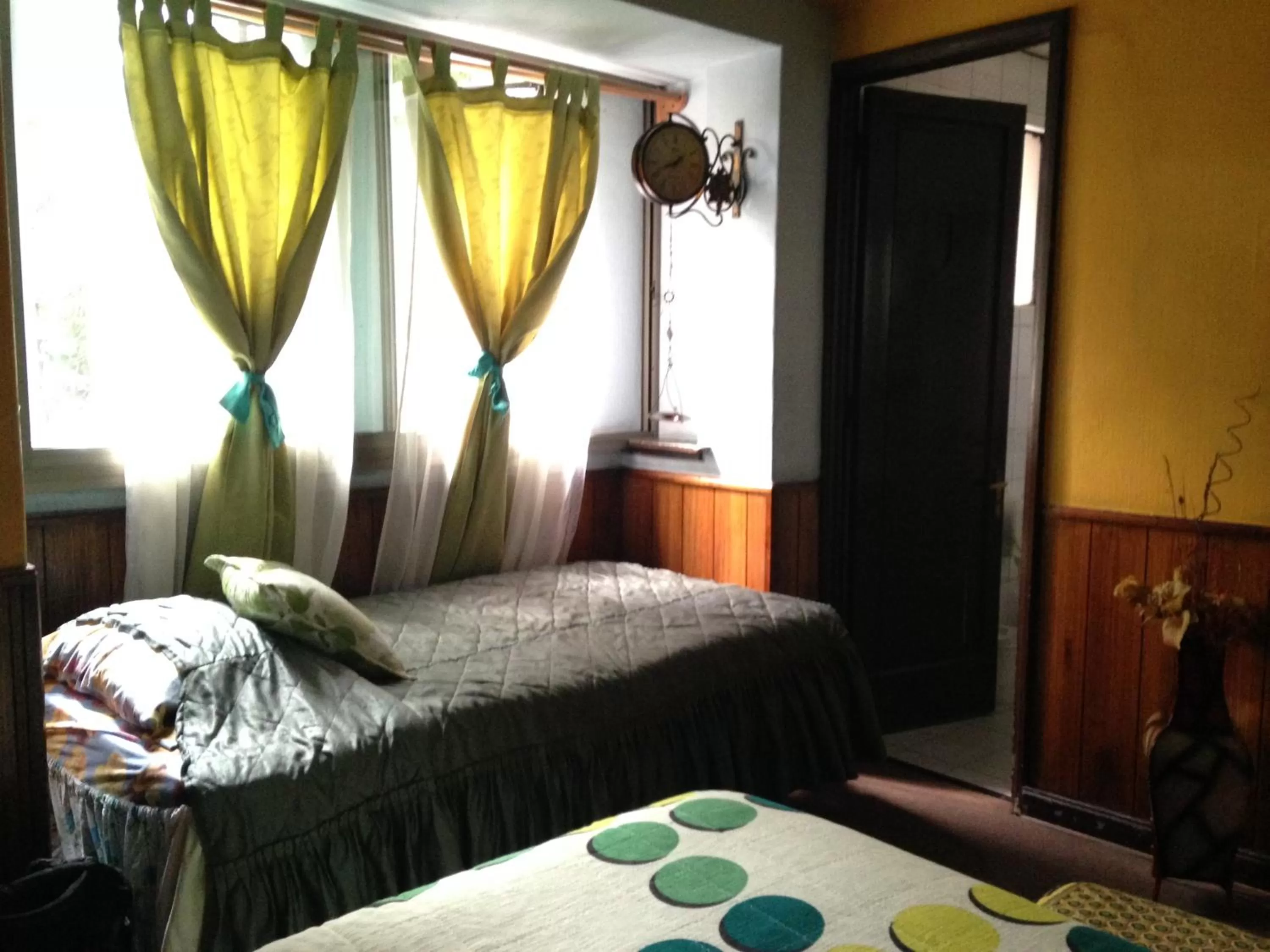 Triple Room with Private Bathroom in Hotel La Castellana