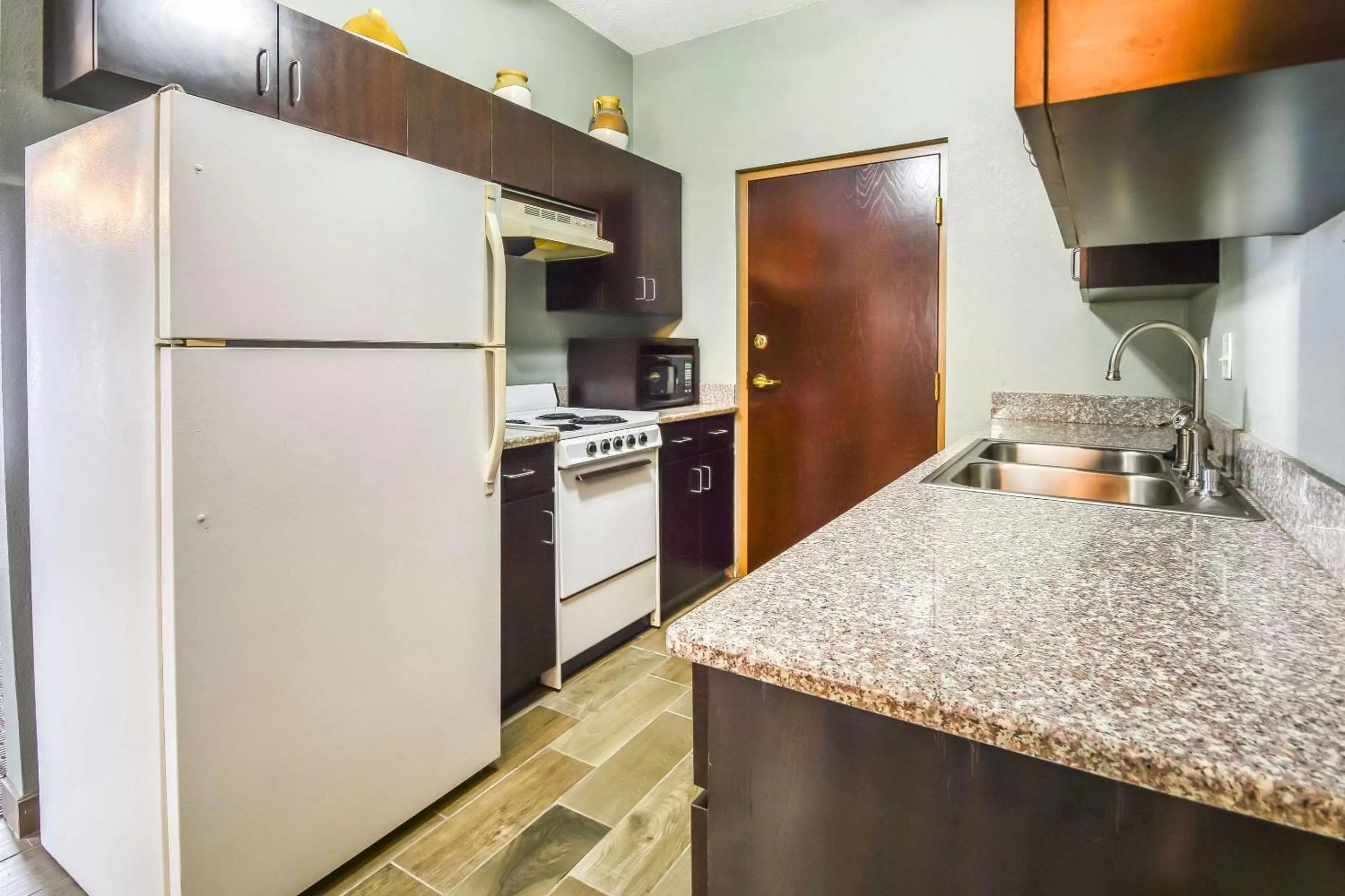 Photo of the whole room in Comfort Suites Tampa - Brandon