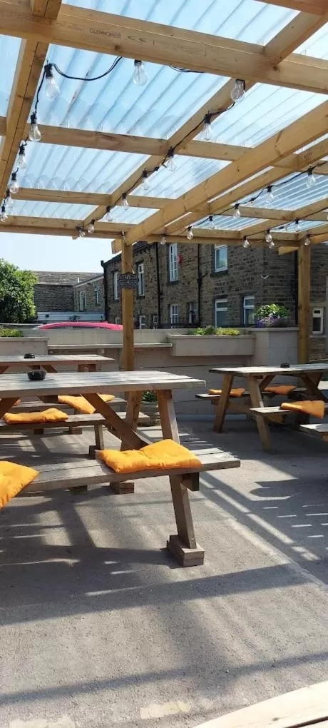 Property building in Croppers Arms