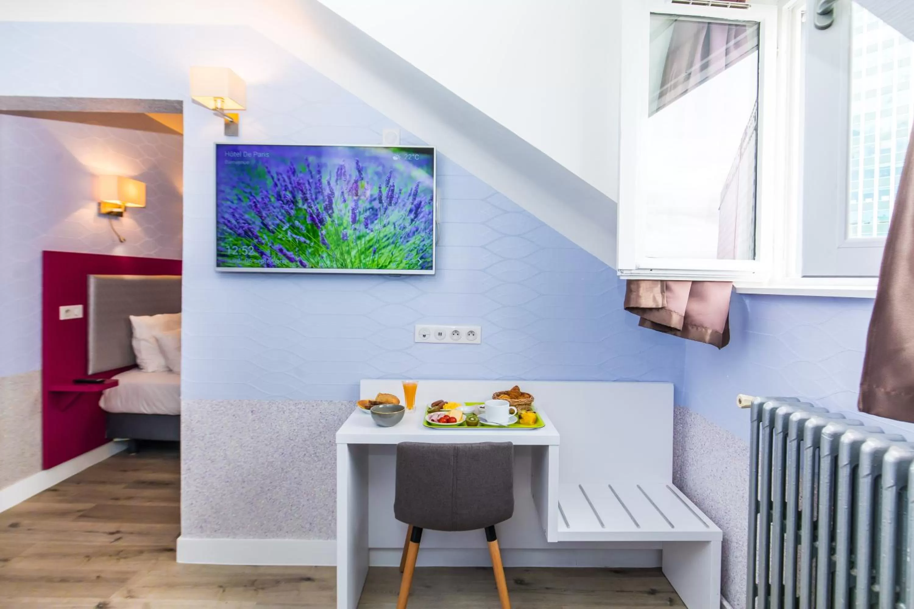 Photo of the whole room in HOTEL DE PARIS MONTPARNASSE