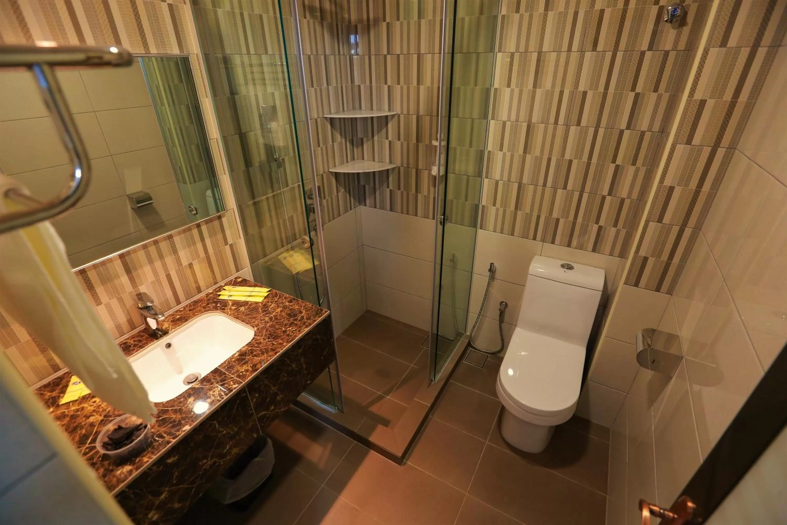 Shower in Pantai Regal Hotel