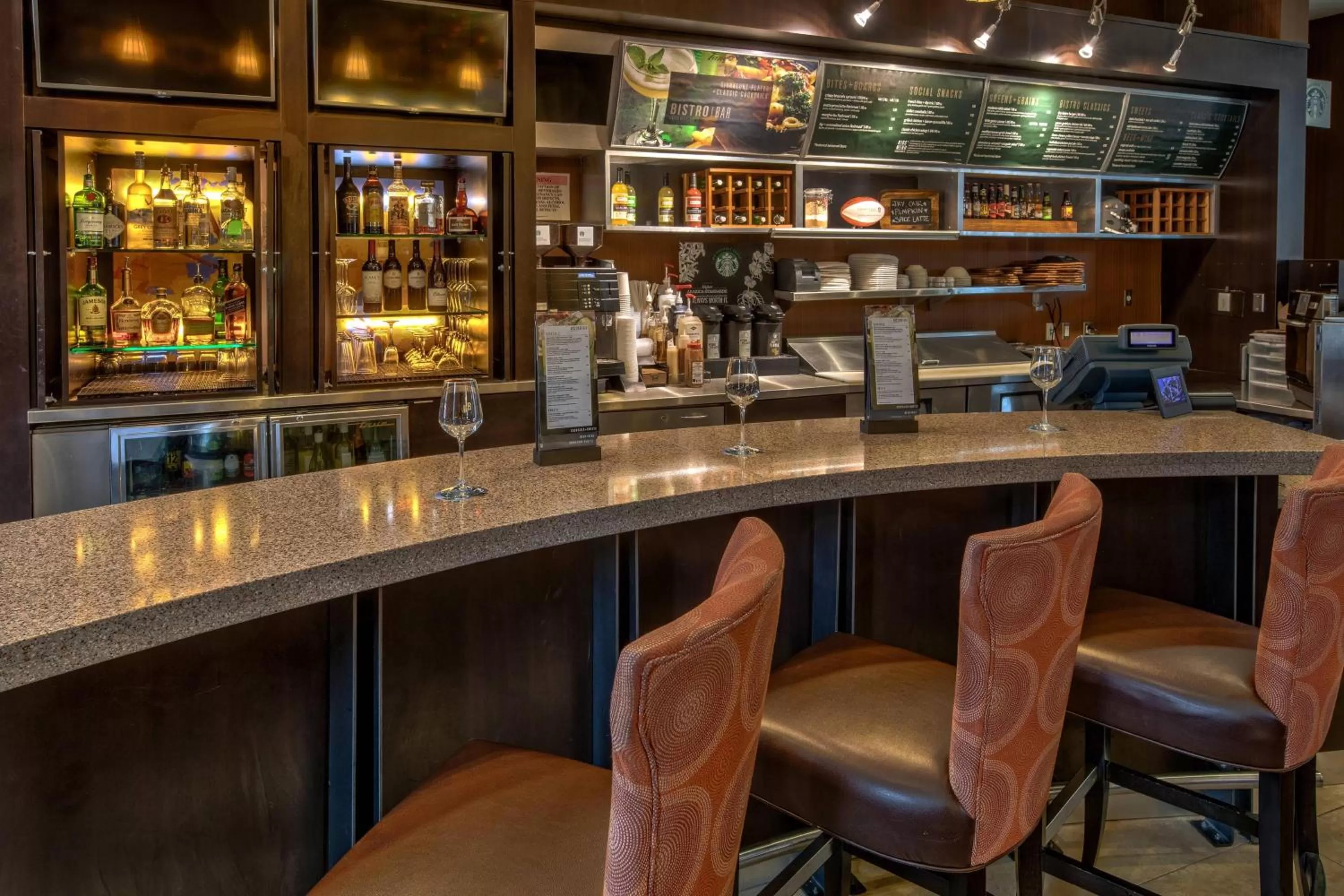 Lounge or bar in Courtyard by Marriott Nashville Green Hills