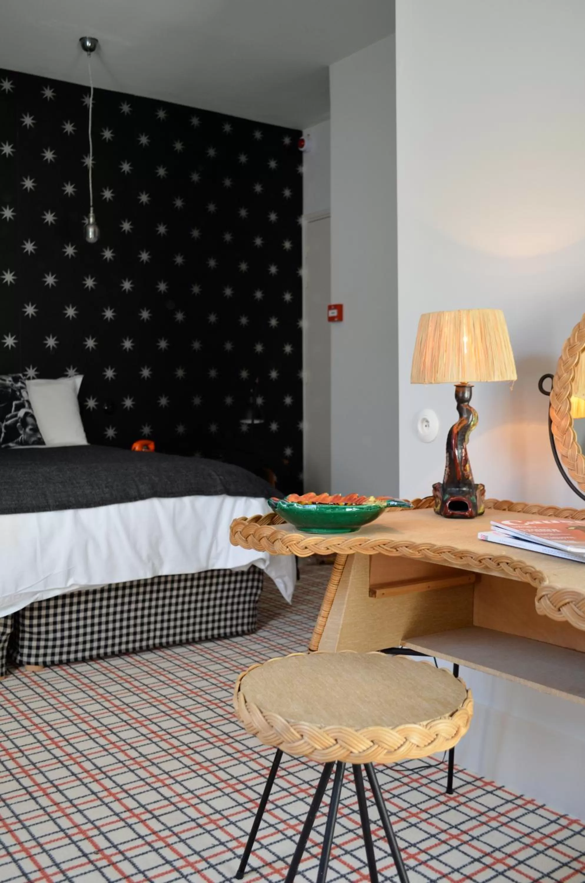 Photo of the whole room, Bed in Hotel Les Pilotes