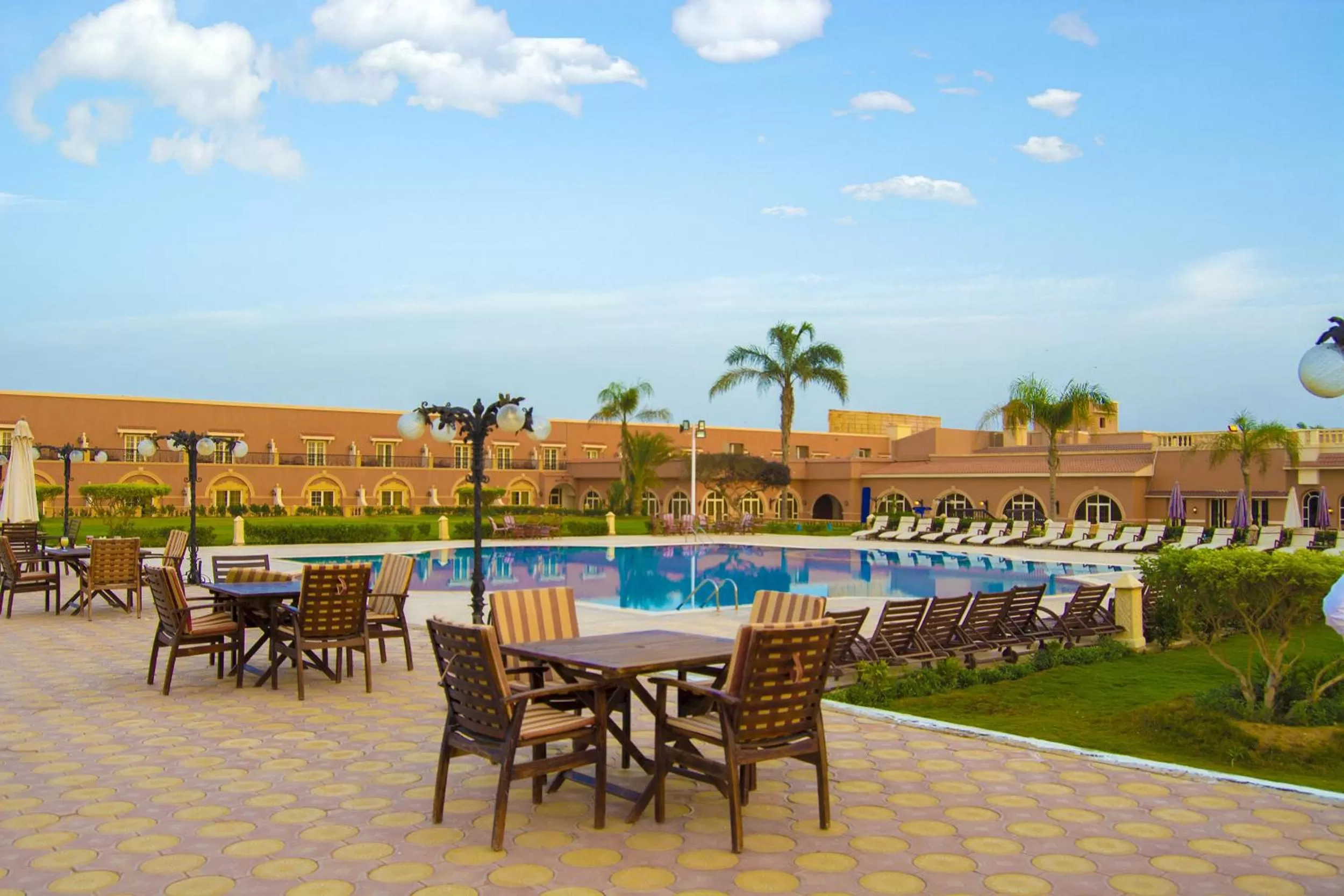 Helnan Auberge Fayoum