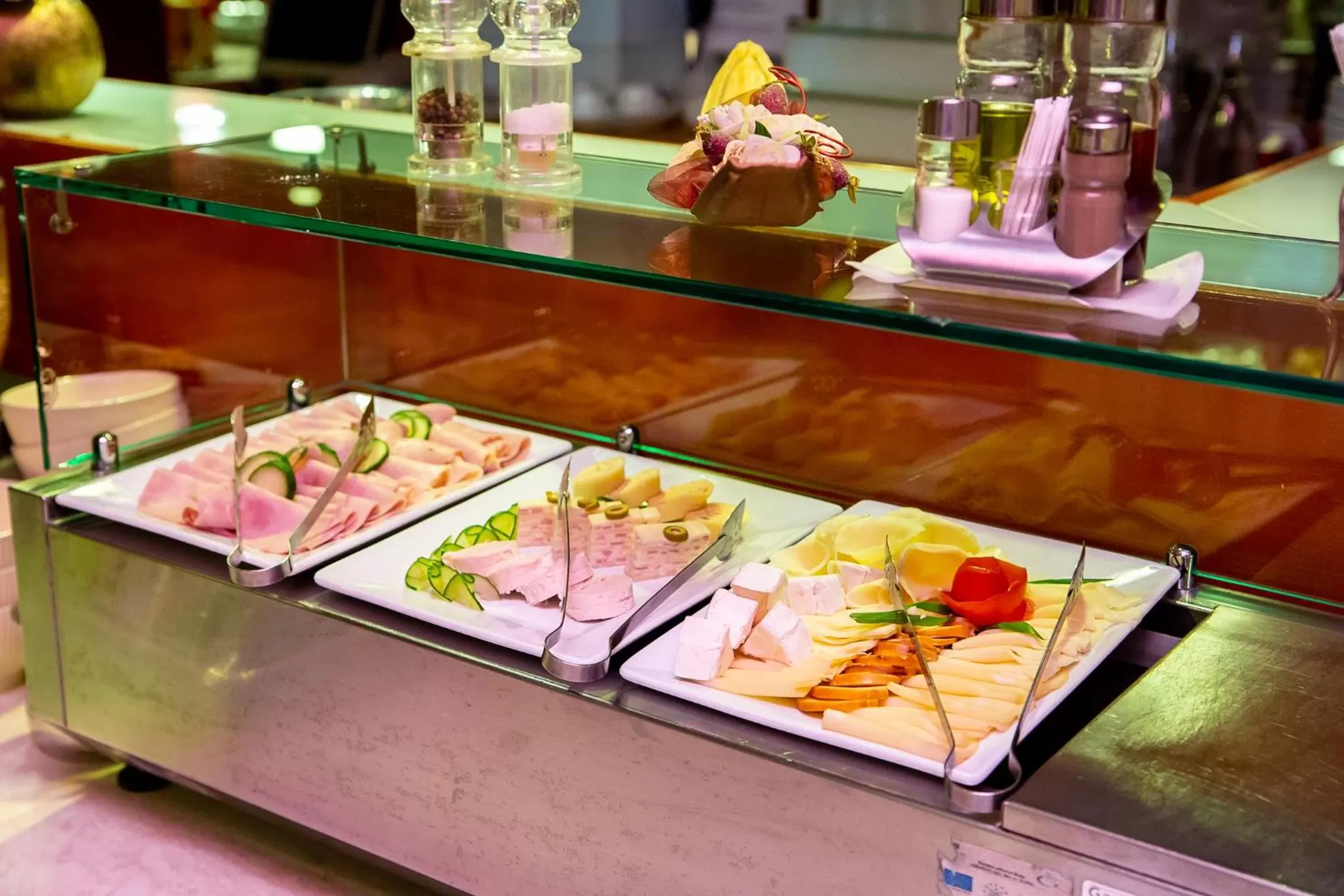 Breakfast in Hotel Academic