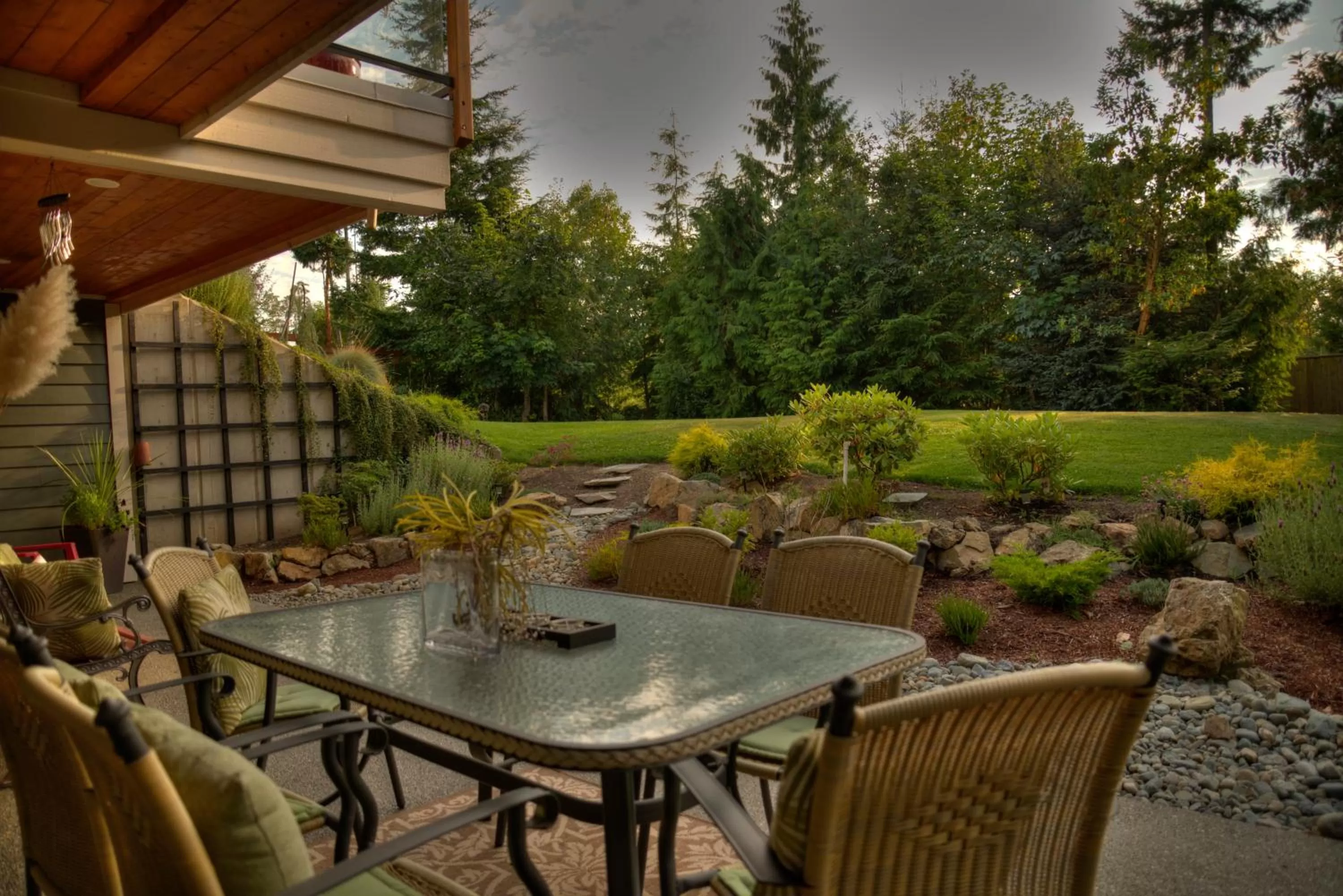 Patio in Shawnigan Suite B & B