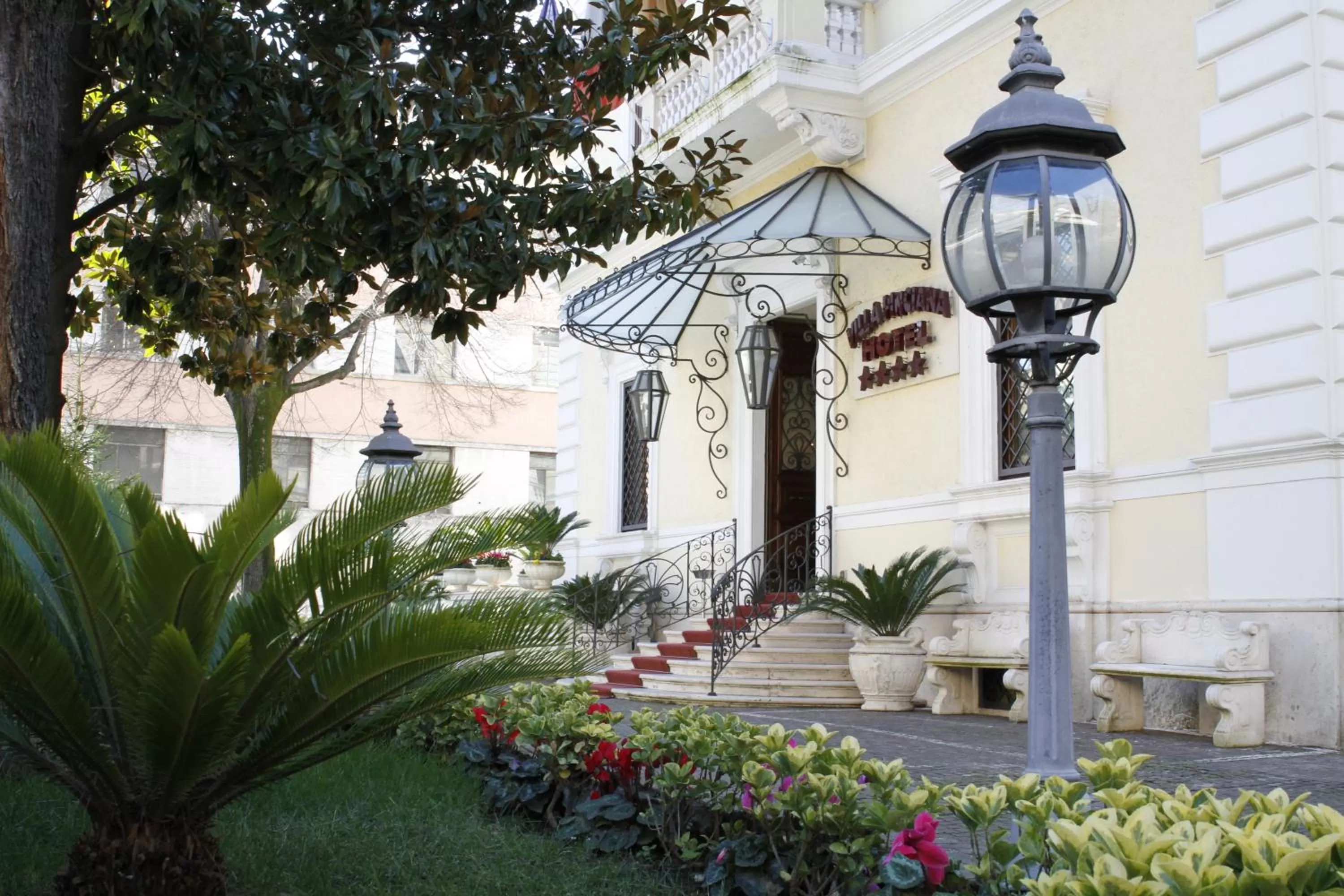 Facade/entrance in Hotel Villa Pinciana