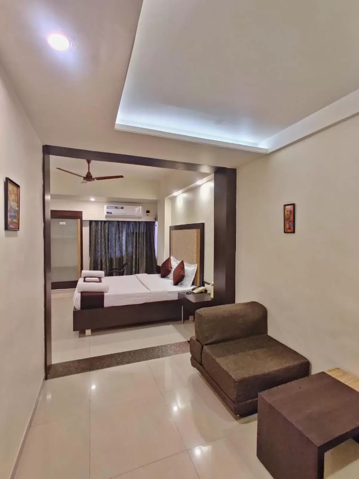 Living room, Bed in Hotel Ashwin Igatpuri, Pure Veg & Jain Food