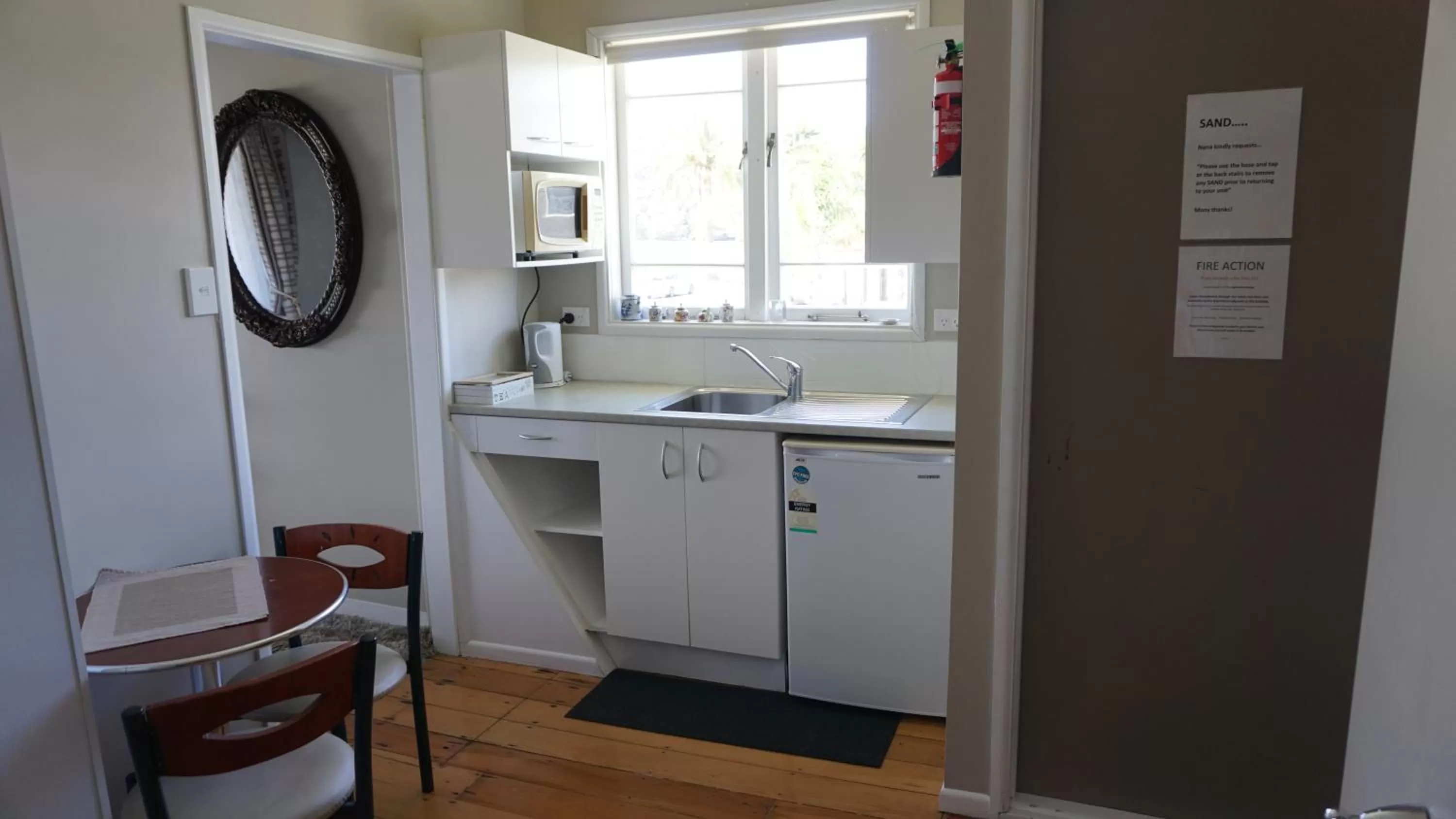 Nana Glads Beachfront Accommodation