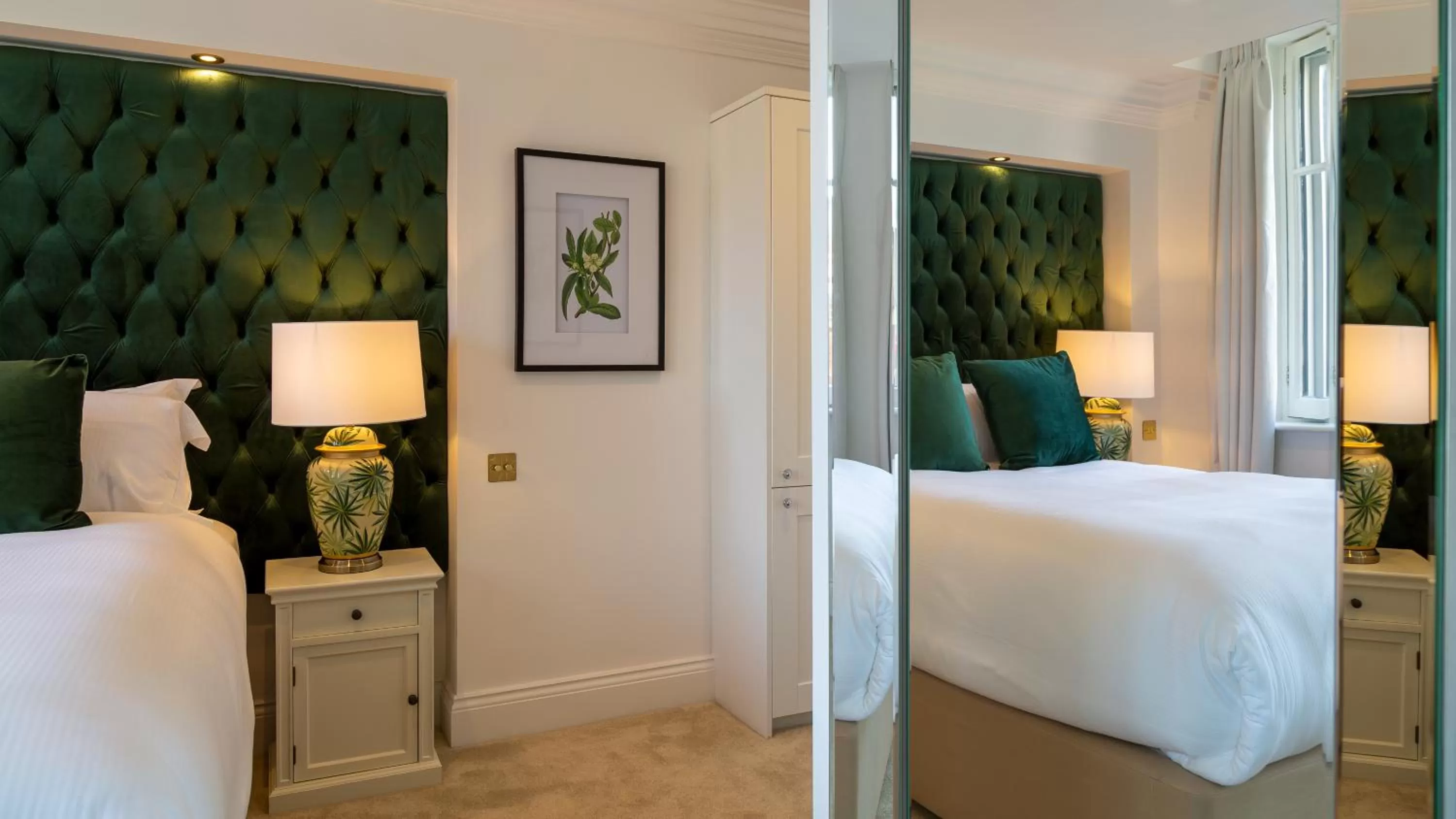 Photo of the whole room, Bed in The Hotel Chester