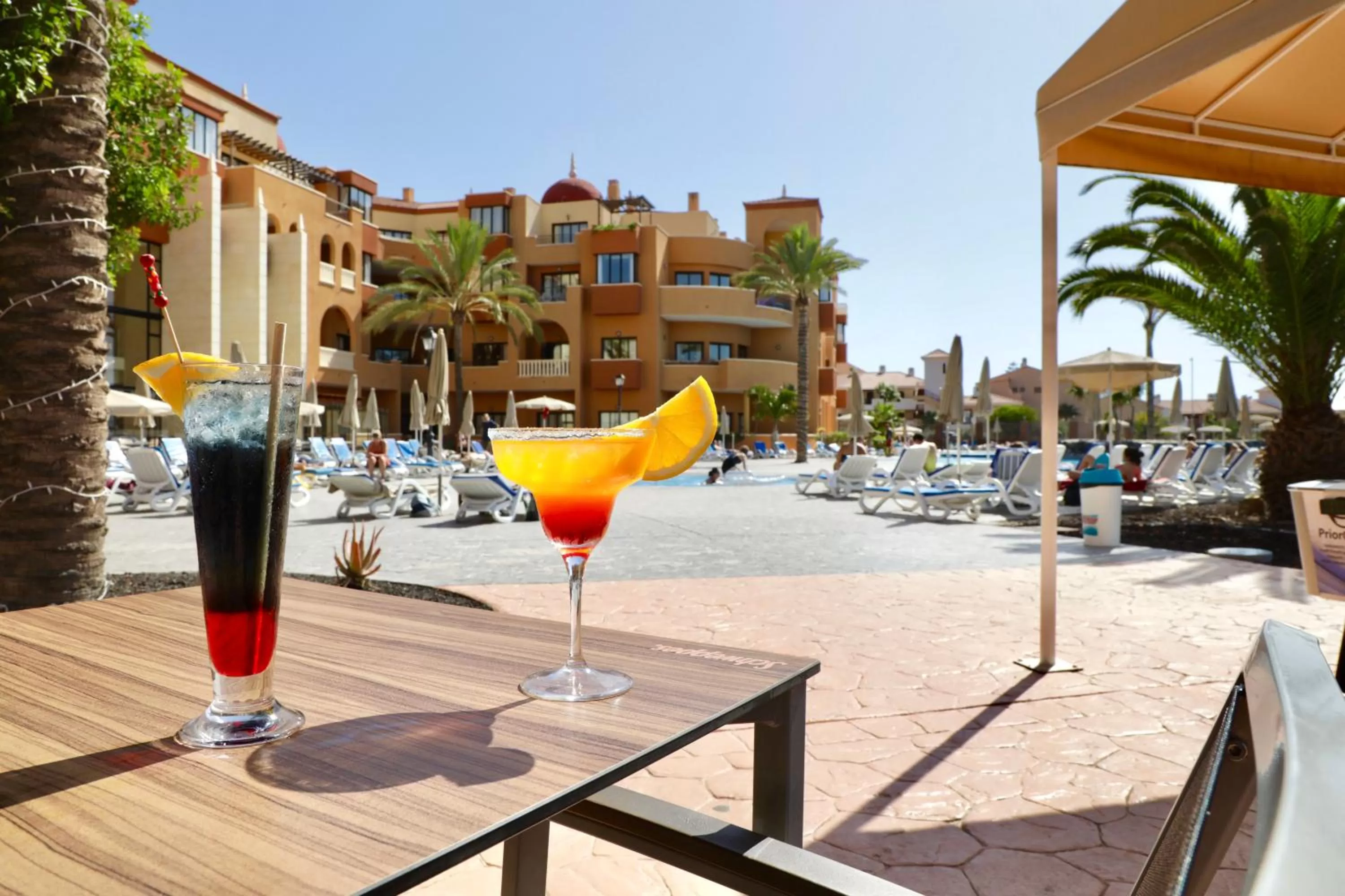 Swimming pool in Grand Muthu Golf Plaza Hotel & Spa